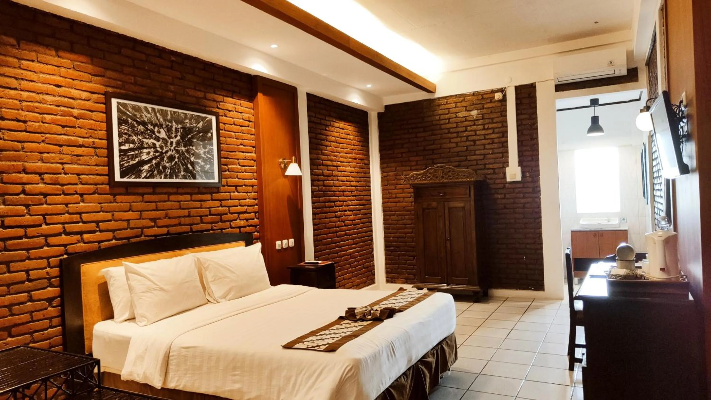 Bedroom, Bed in Paku Mas Hotel