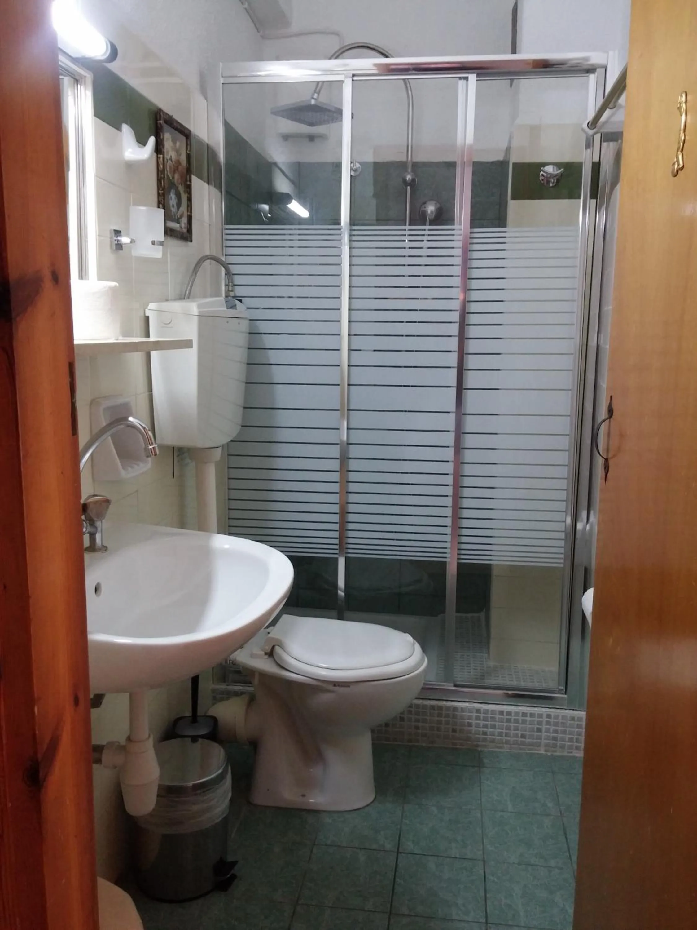 Shower in Mantraki Hotel Apartments