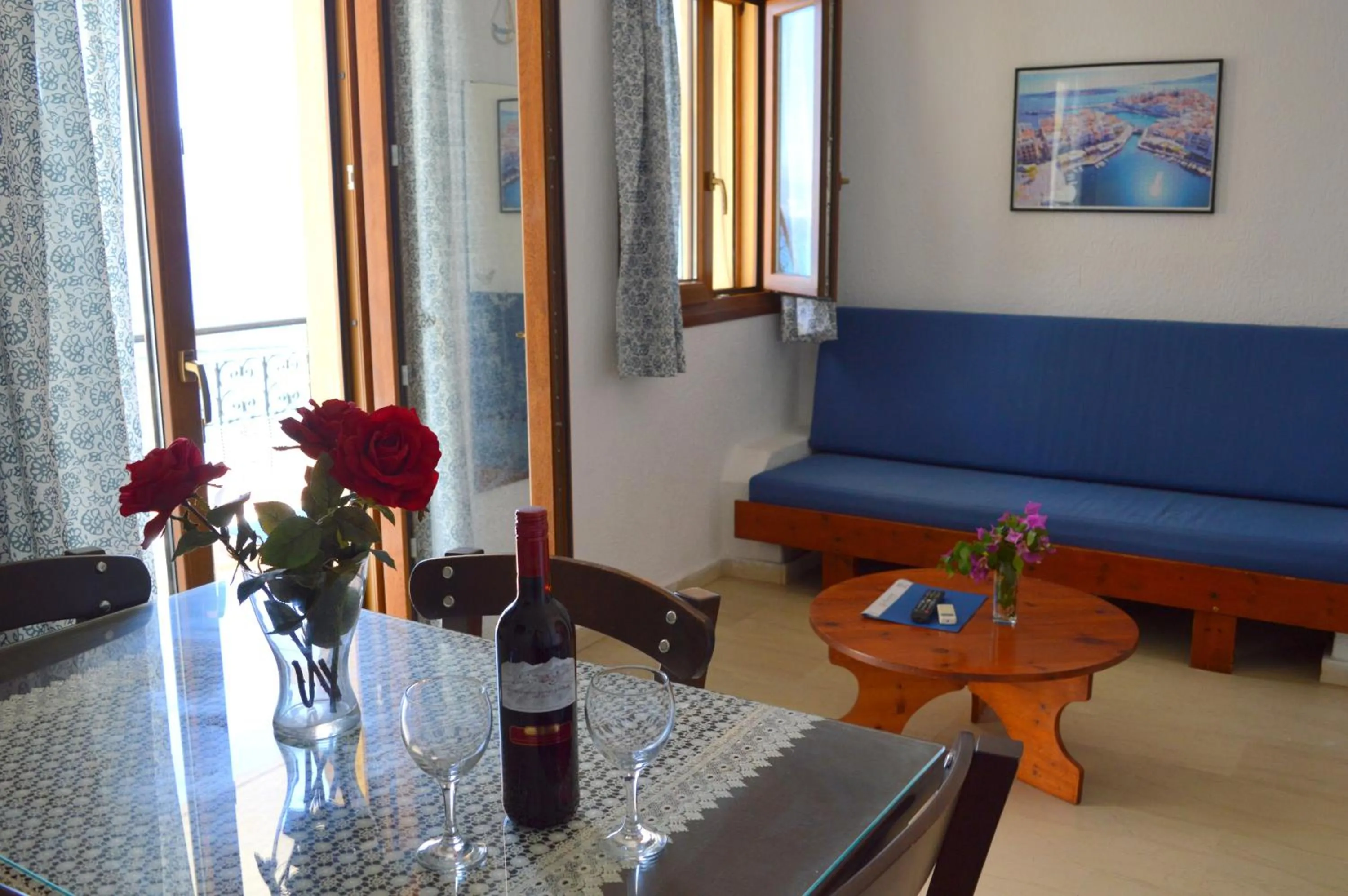 Living room in Mantraki Hotel Apartments