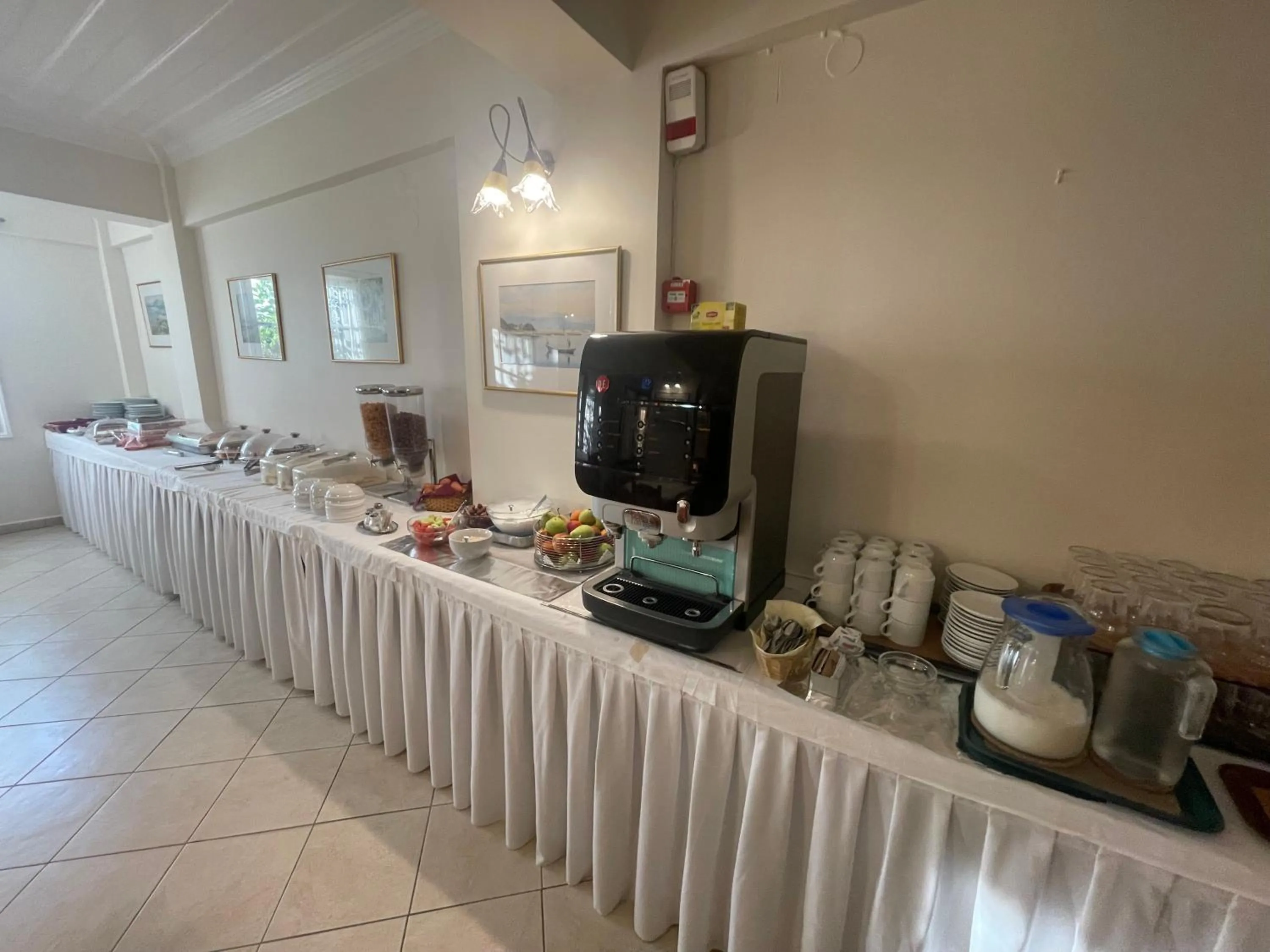 Coffee/tea facilities in Sofia Hotel