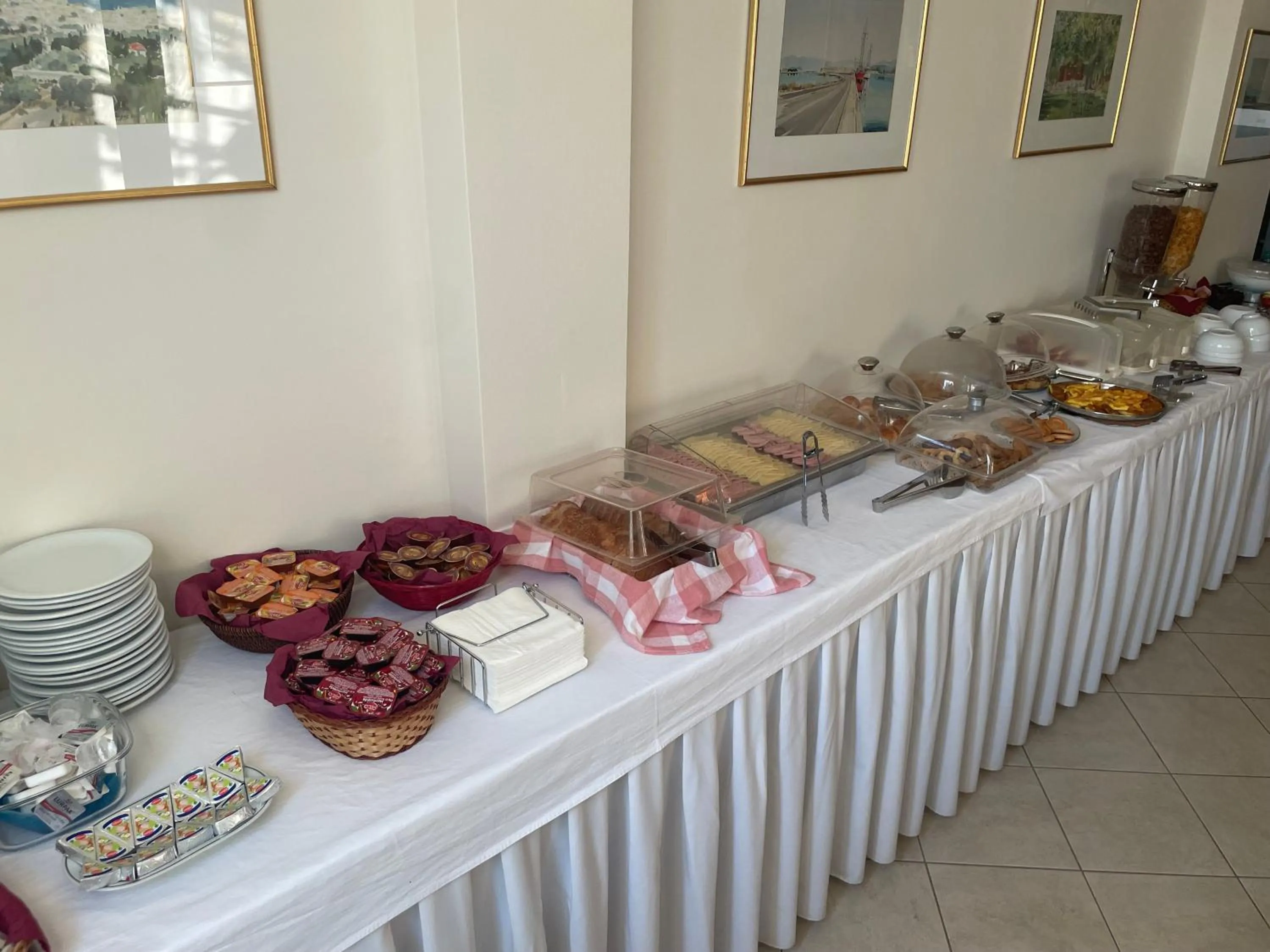 Food and drinks in Sofia Hotel