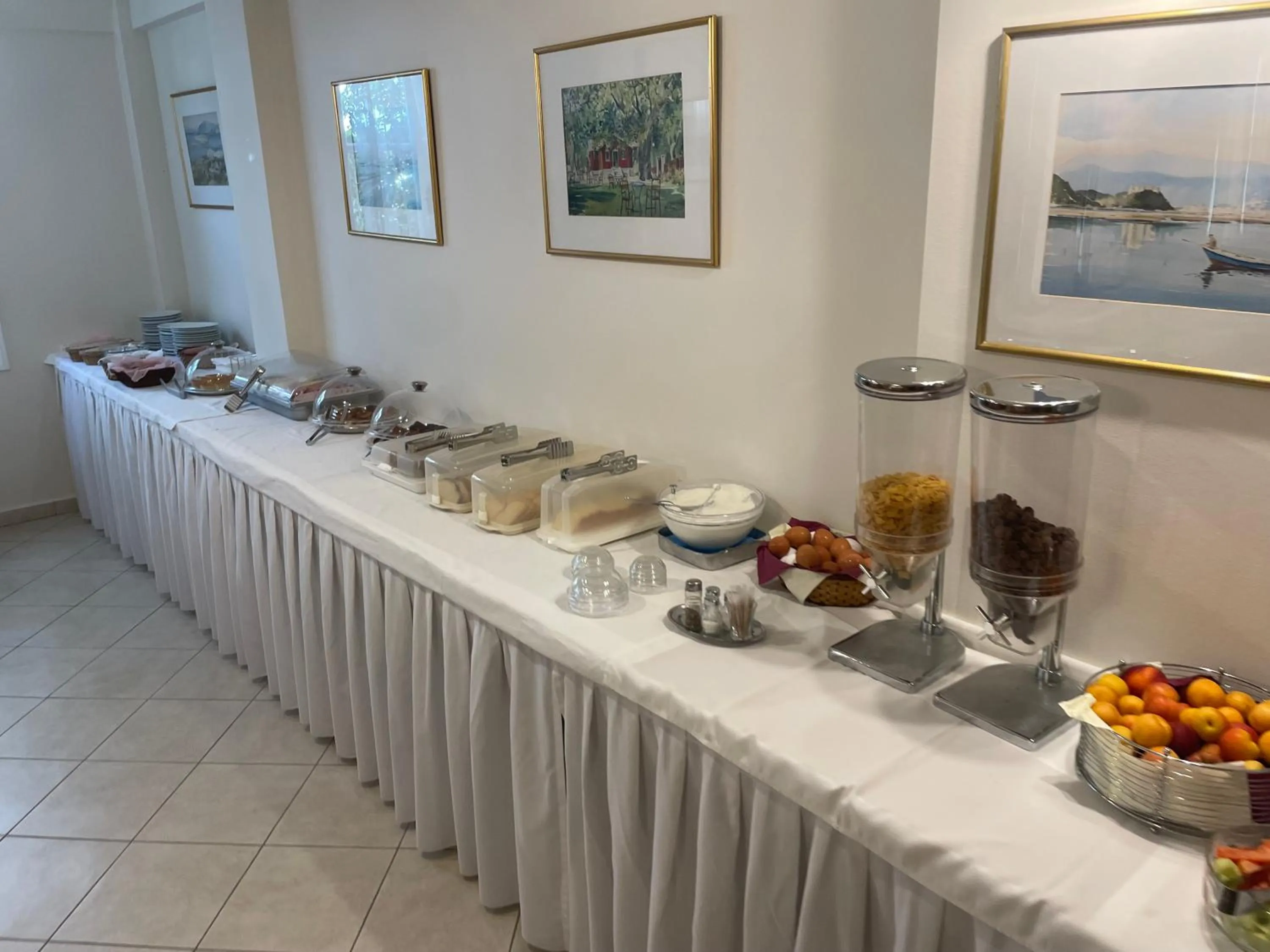 Food and drinks in Sofia Hotel