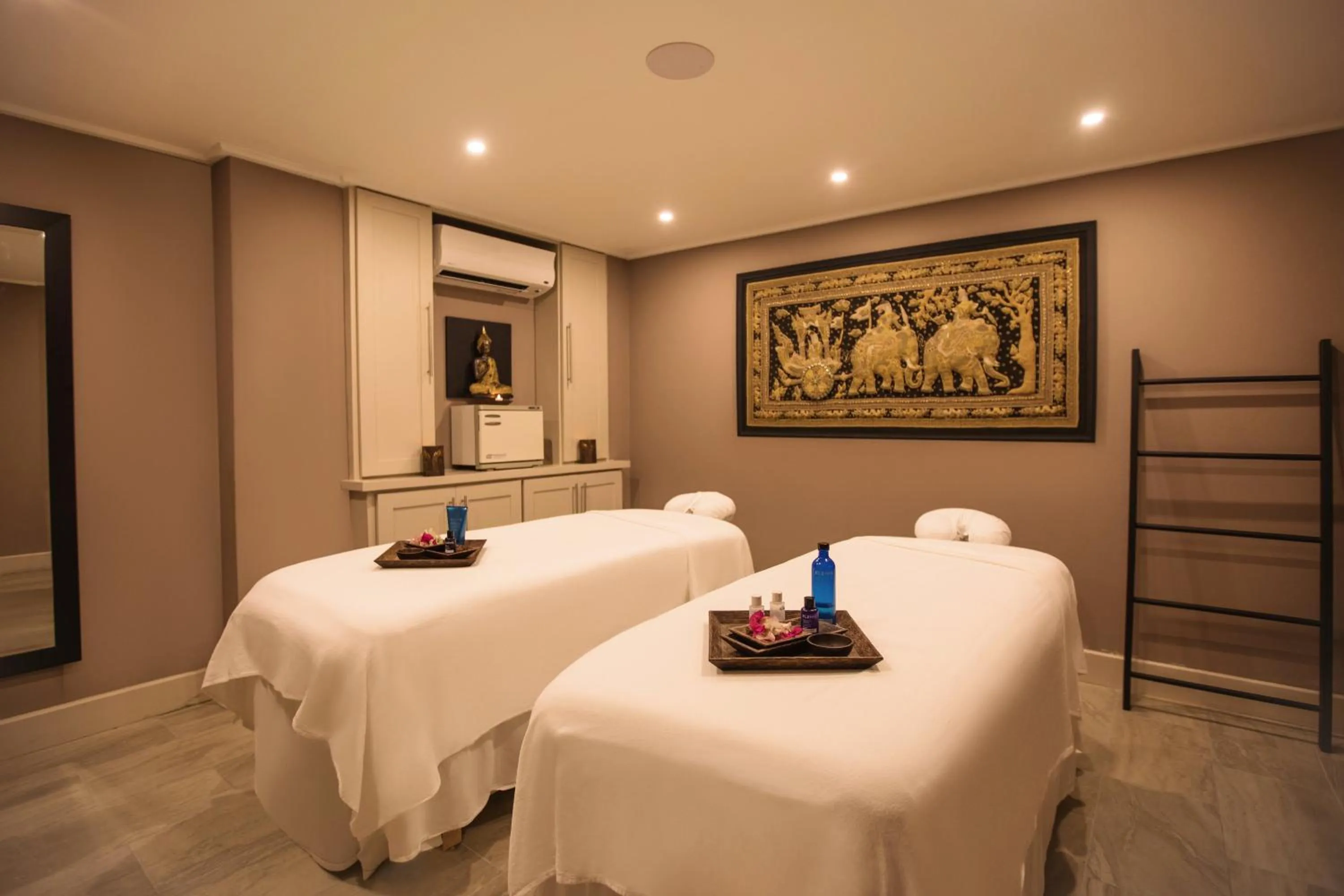 Massage, Bed in Bougainvillea Barbados