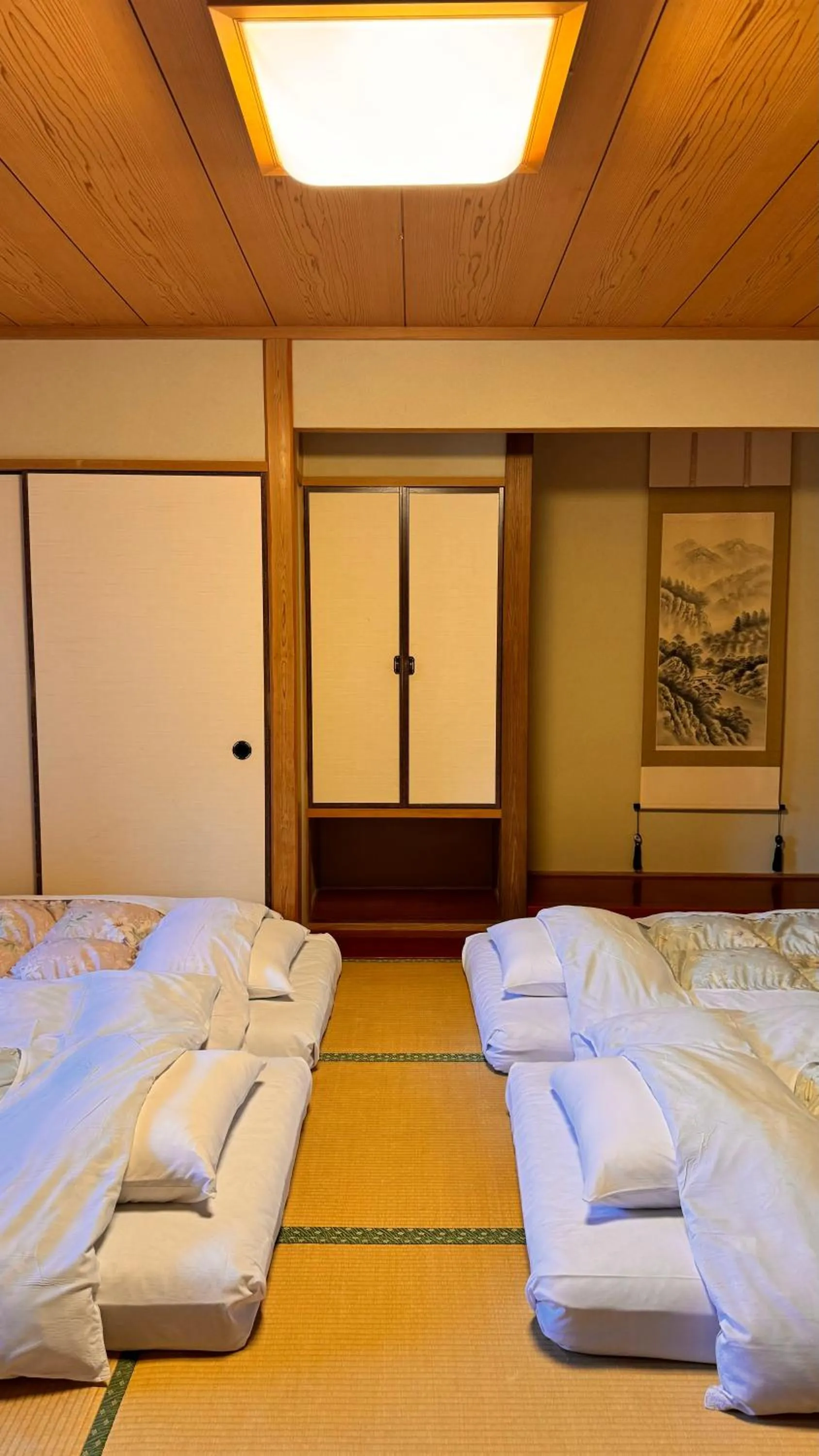Photo of the whole room, Bed in Ryokan Yamanami