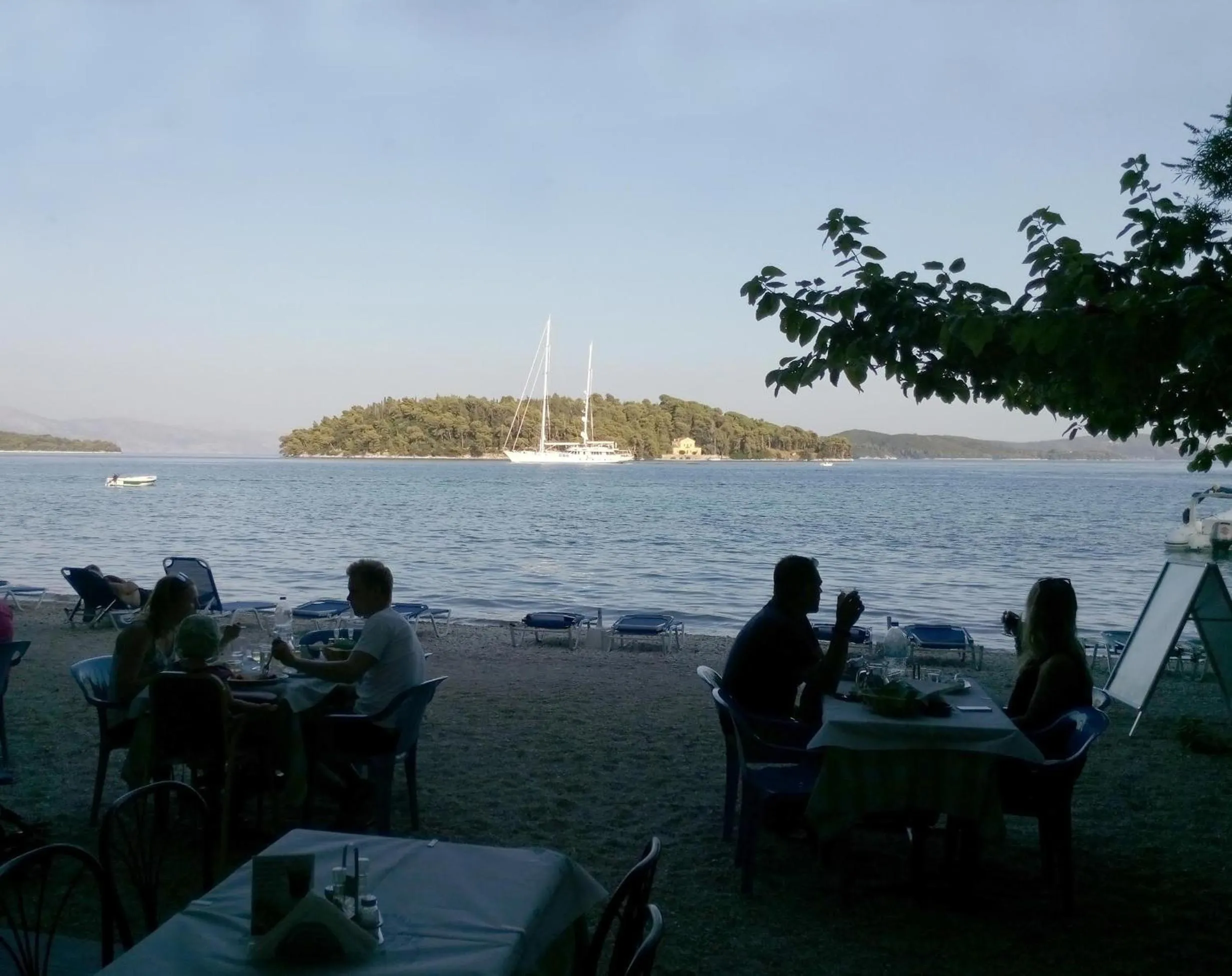 Restaurant/places to eat in Avra Beach Hotel