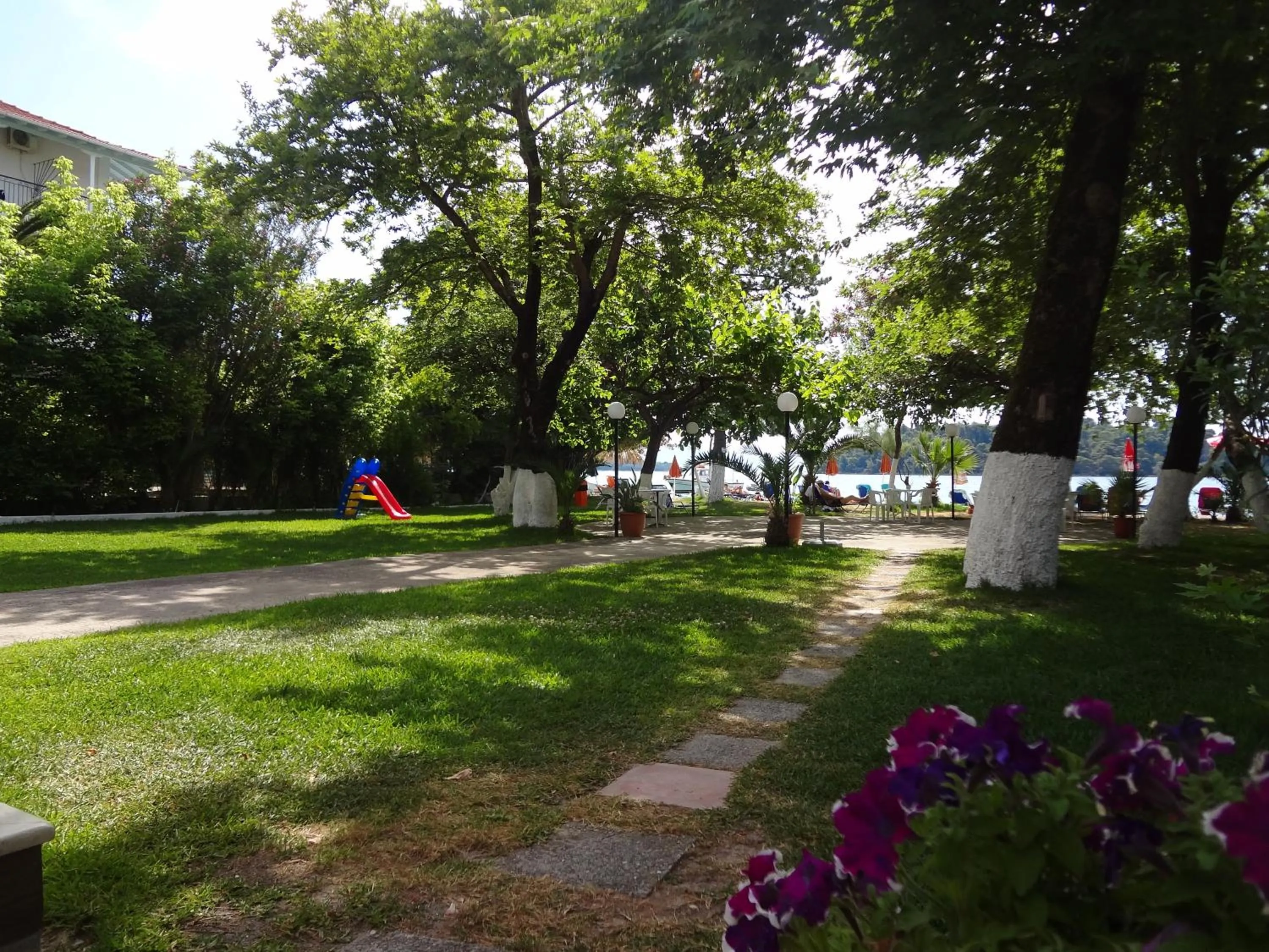 Garden in Avra Beach Hotel