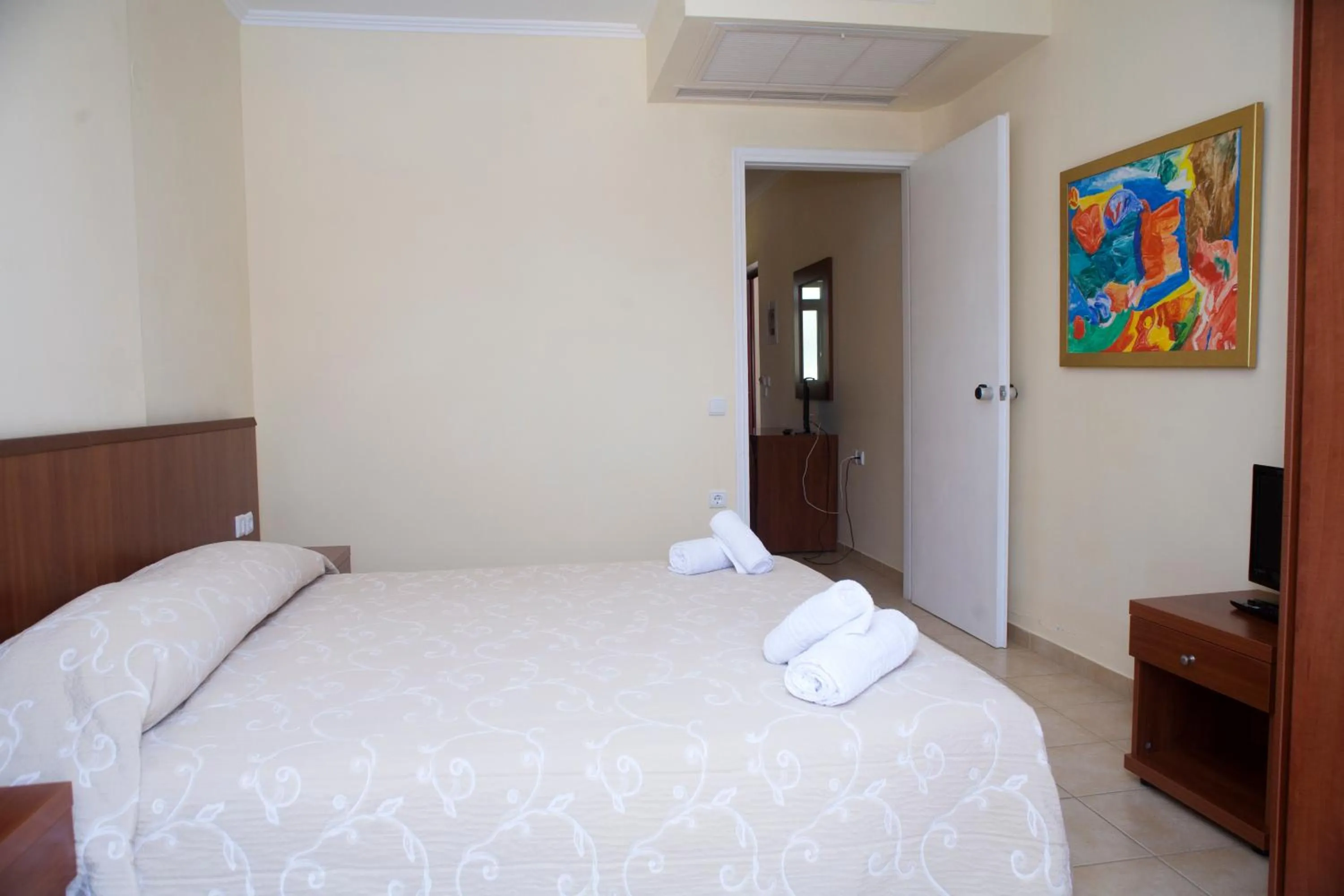 TV and multimedia, Bed in Summertime Inn