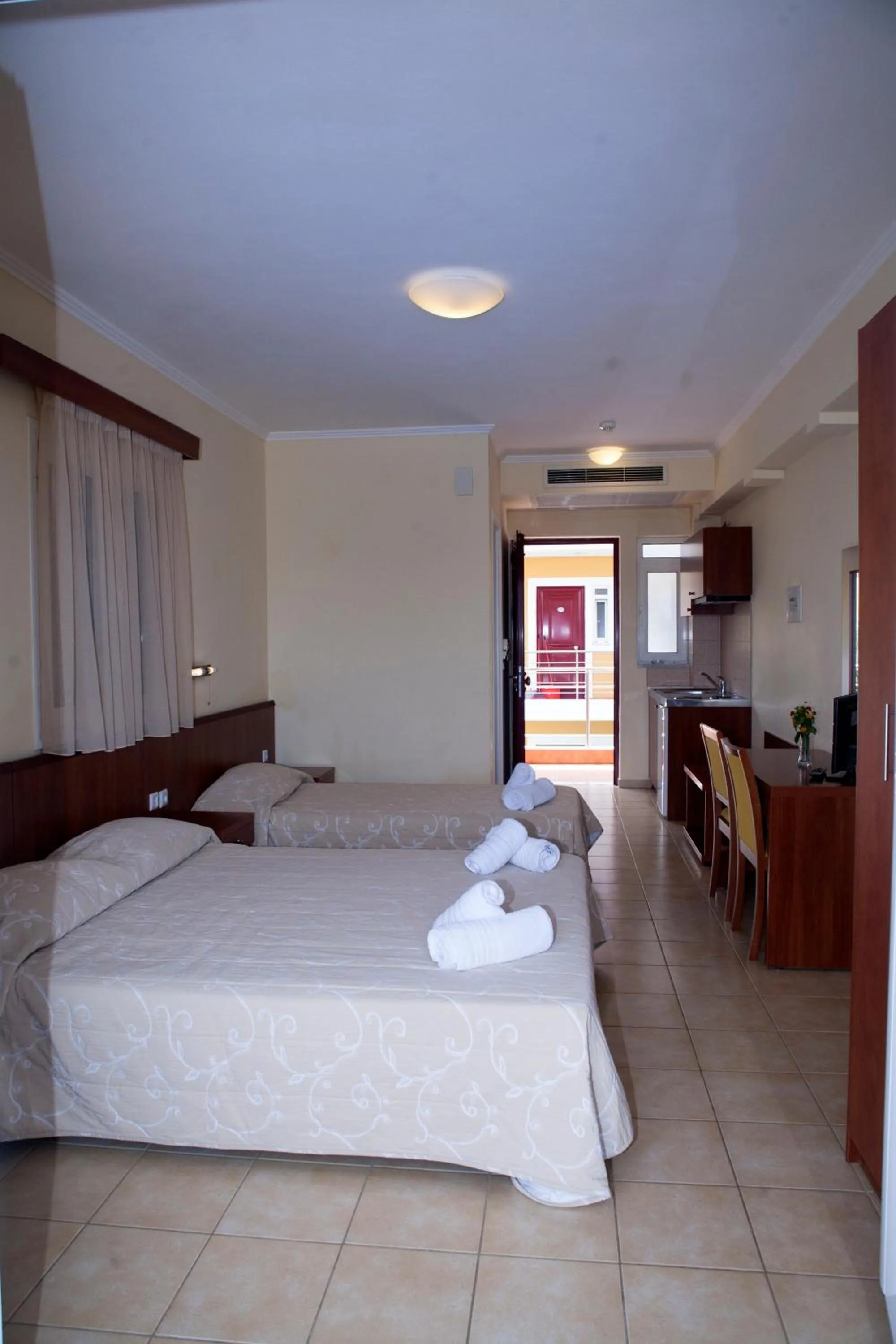 Bed in Summertime Inn