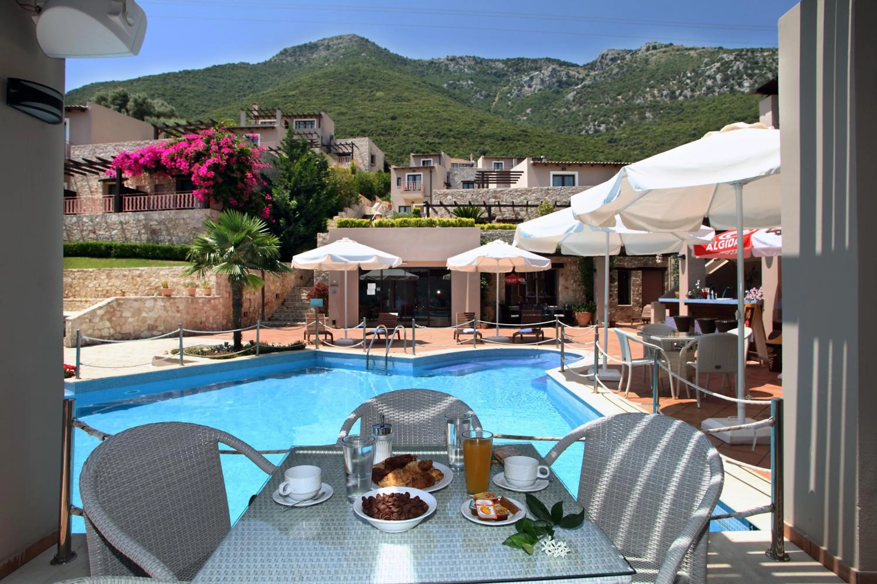 Swimming pool in Hotel Tesoro