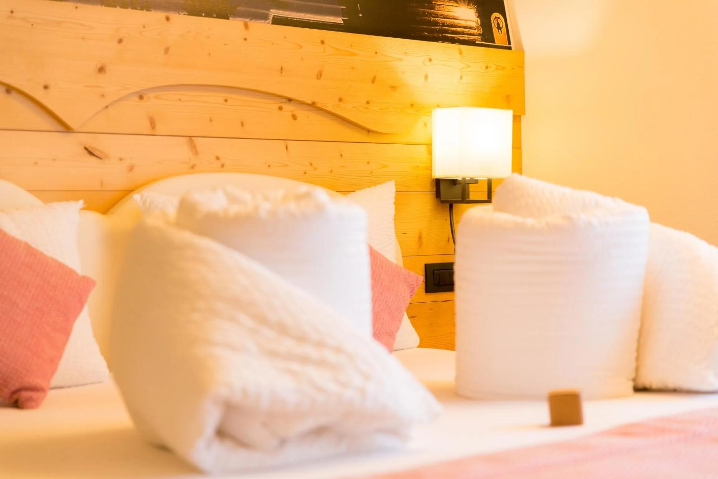 Shower, Bed in Green Rose