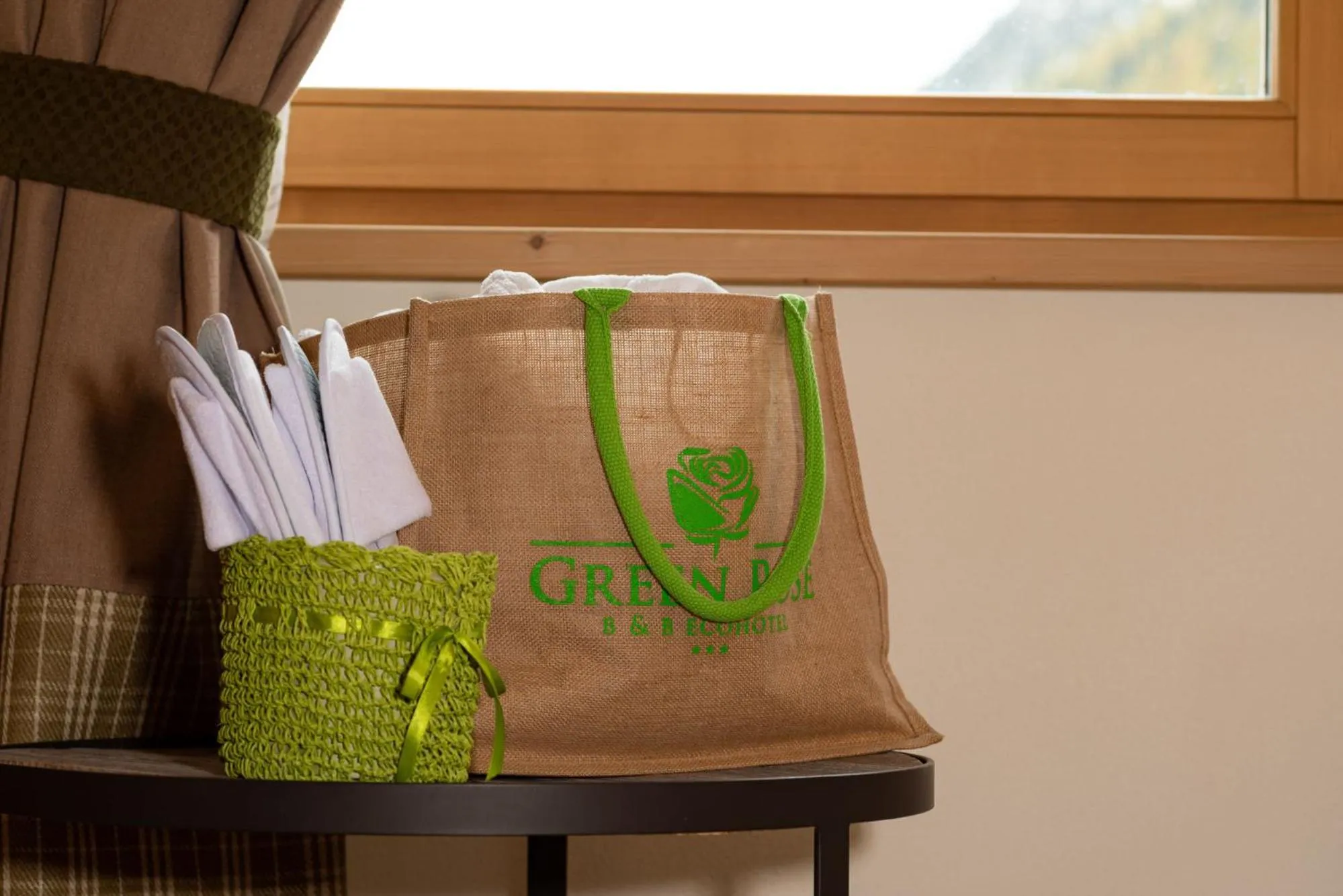 Swimming pool in Green Rose