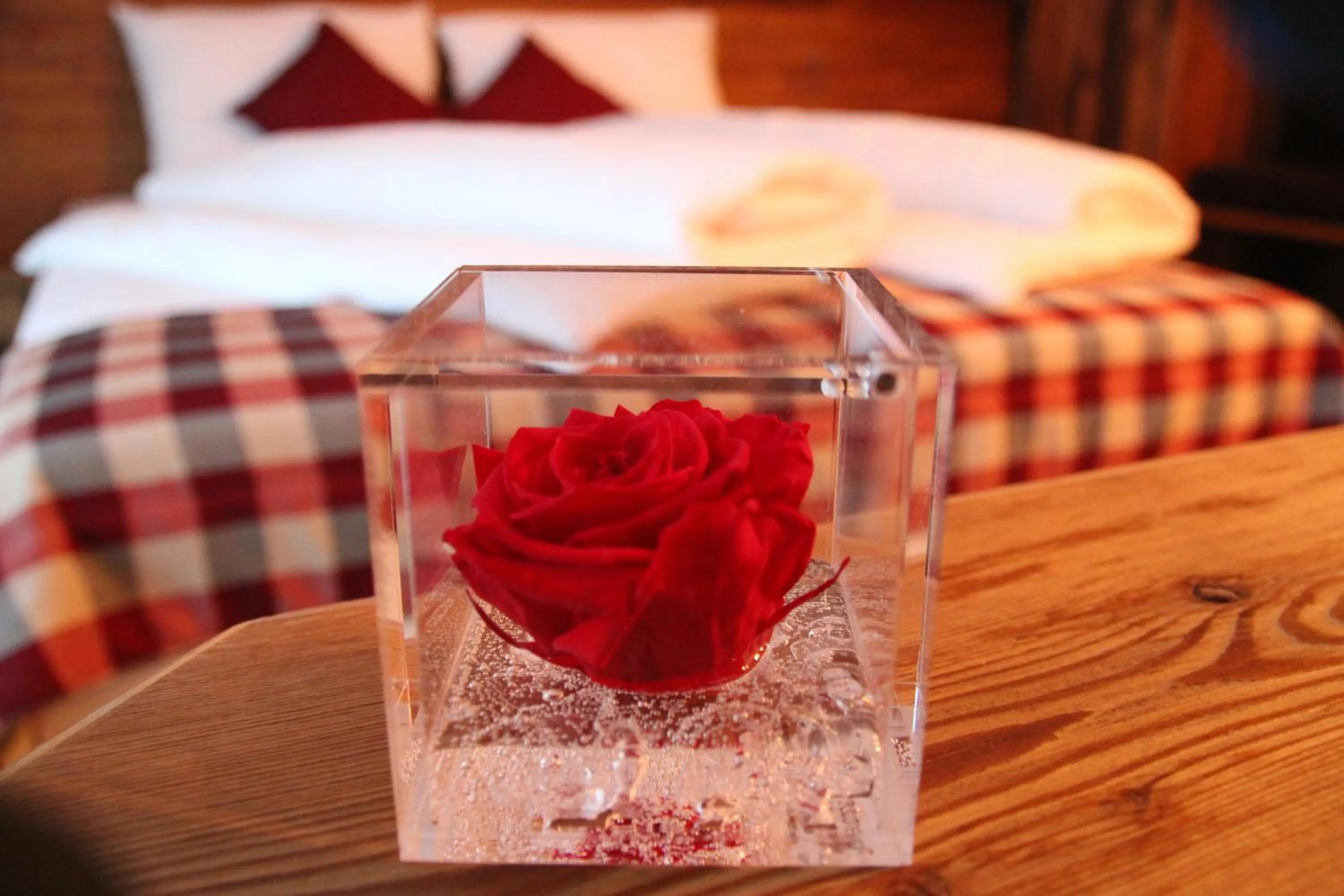 Decorative detail, Bed in Green Rose