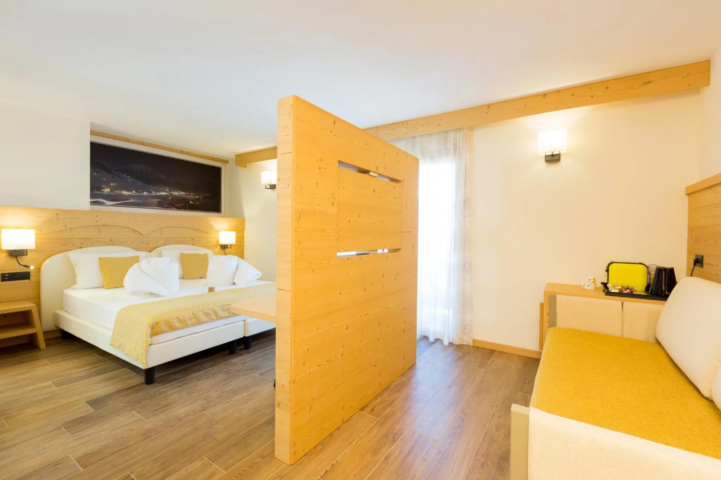 Shower, Bed in Green Rose