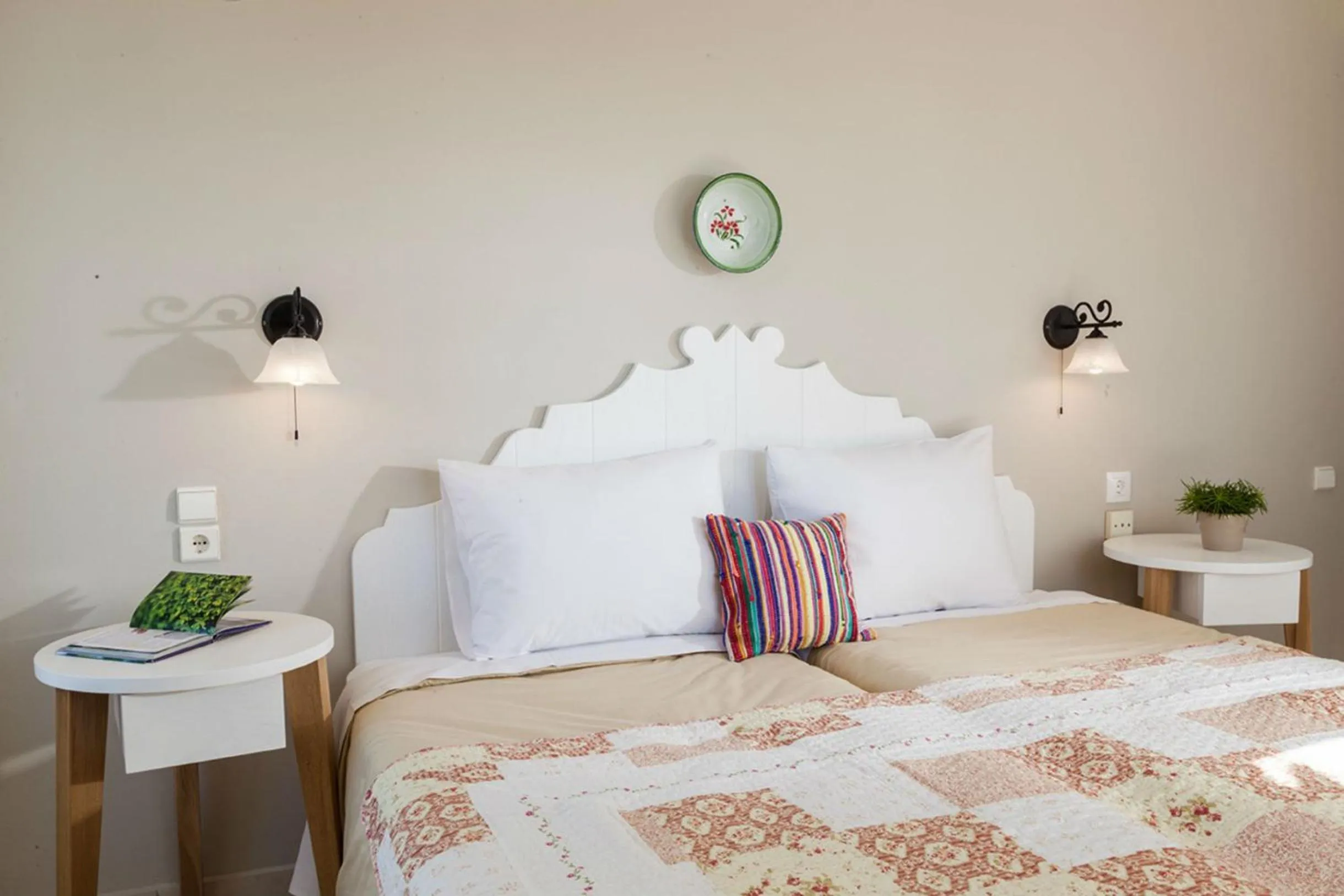 Bedroom, Bed in 7 Brothers Hotel