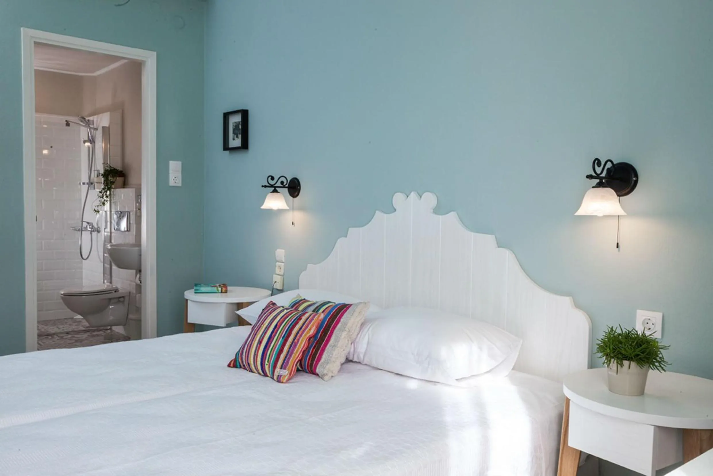 Photo of the whole room, Bed in 7 Brothers Hotel