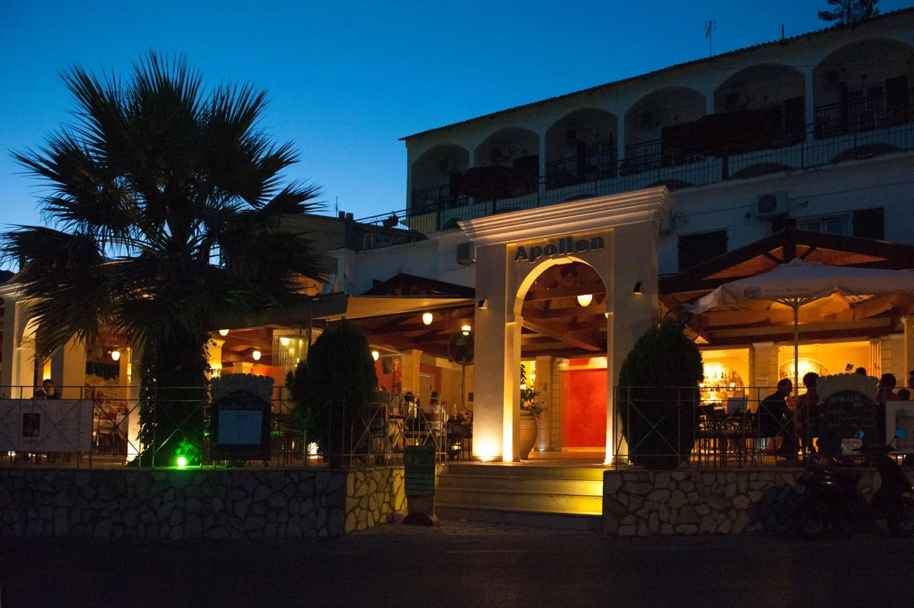 Facade/entrance in Hotel Apollon Corfu