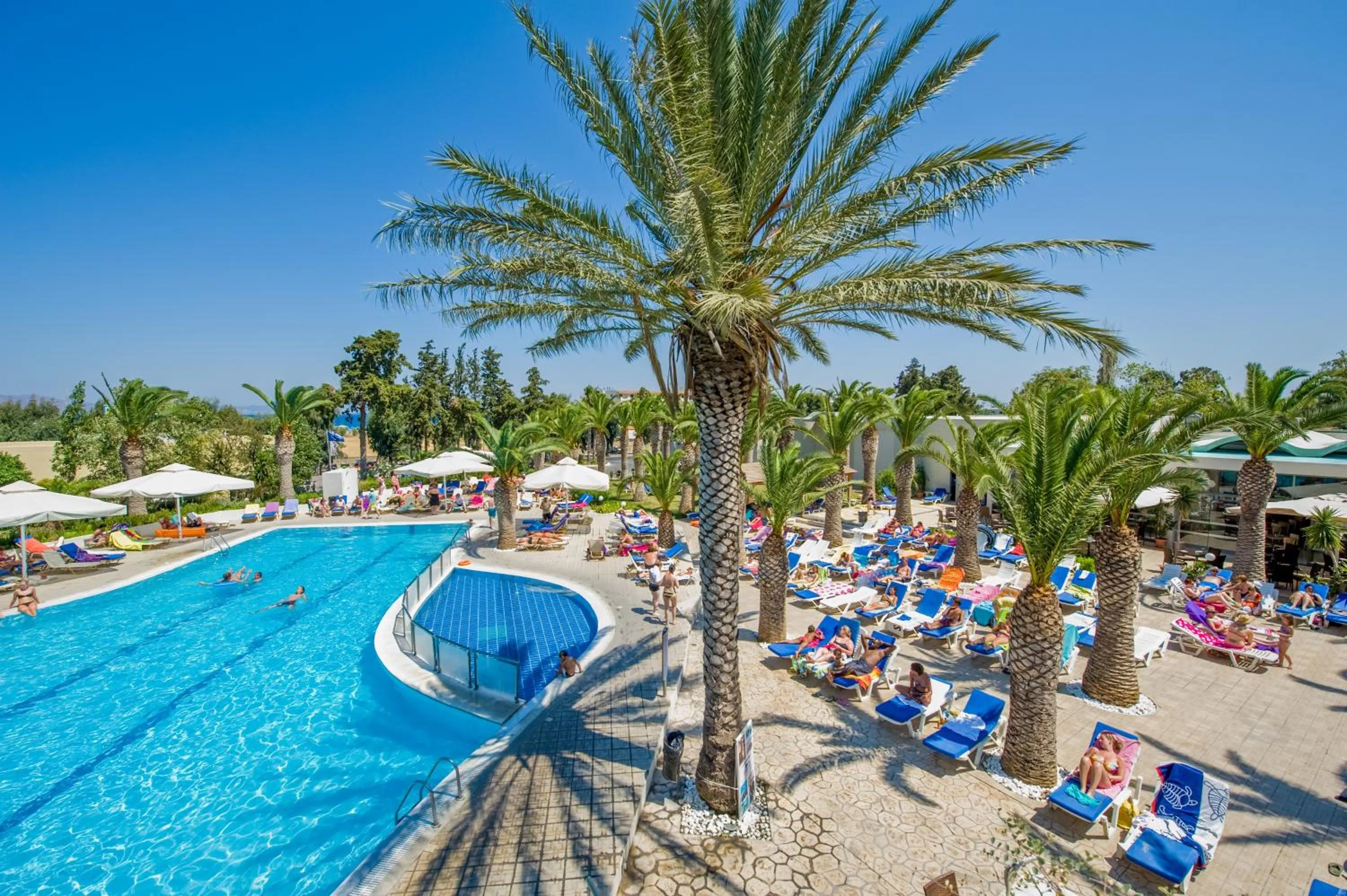 Restaurant/places to eat in Kipriotis Hippocrates Hotel