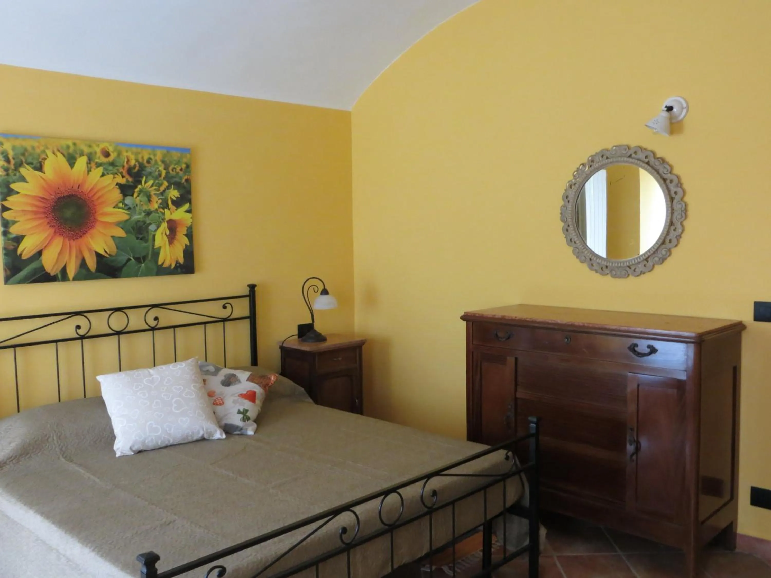 Photo of the whole room in La Bella Dormiente B&B