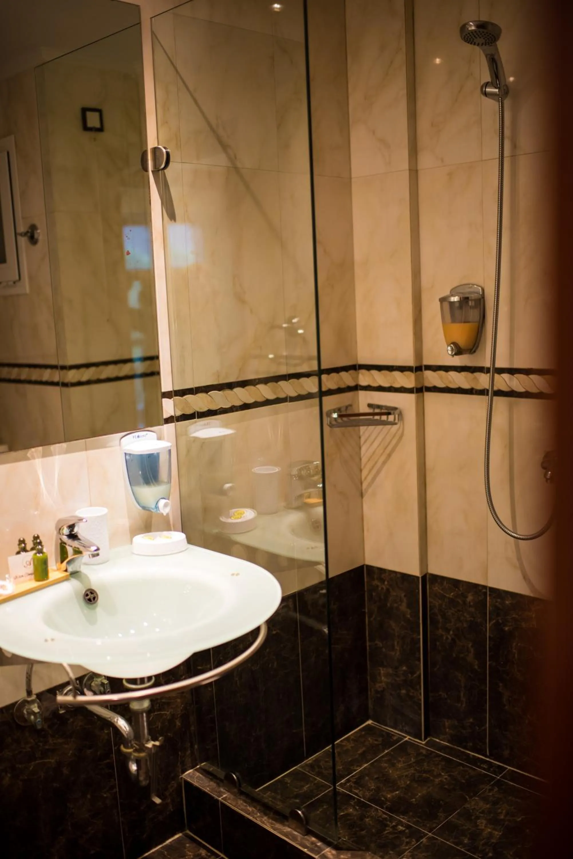 Bathroom in Anastazia Luxury Suites & Spa