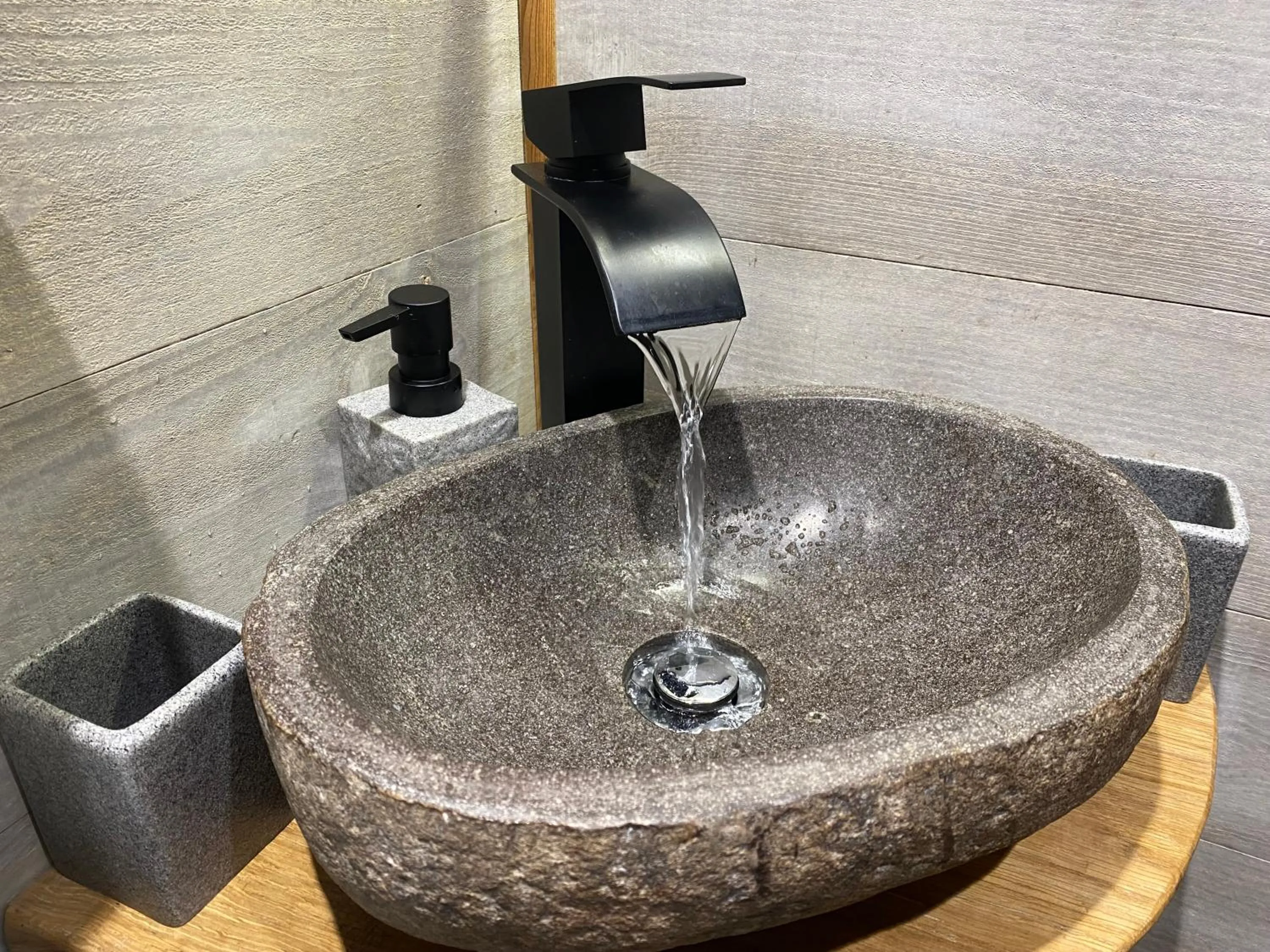 Bathroom in Les Cabanes De Pyrene