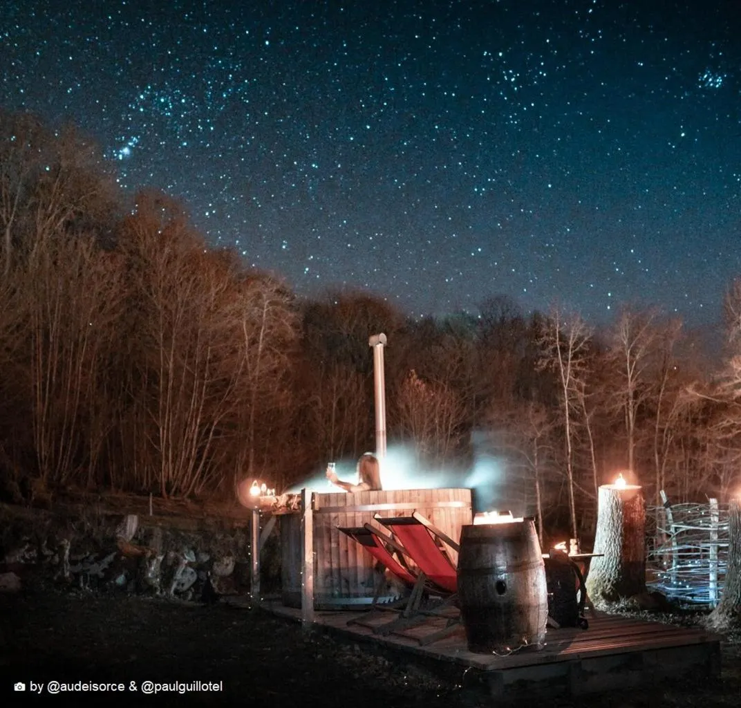 Open Air Bath in Les Cabanes De Pyrene