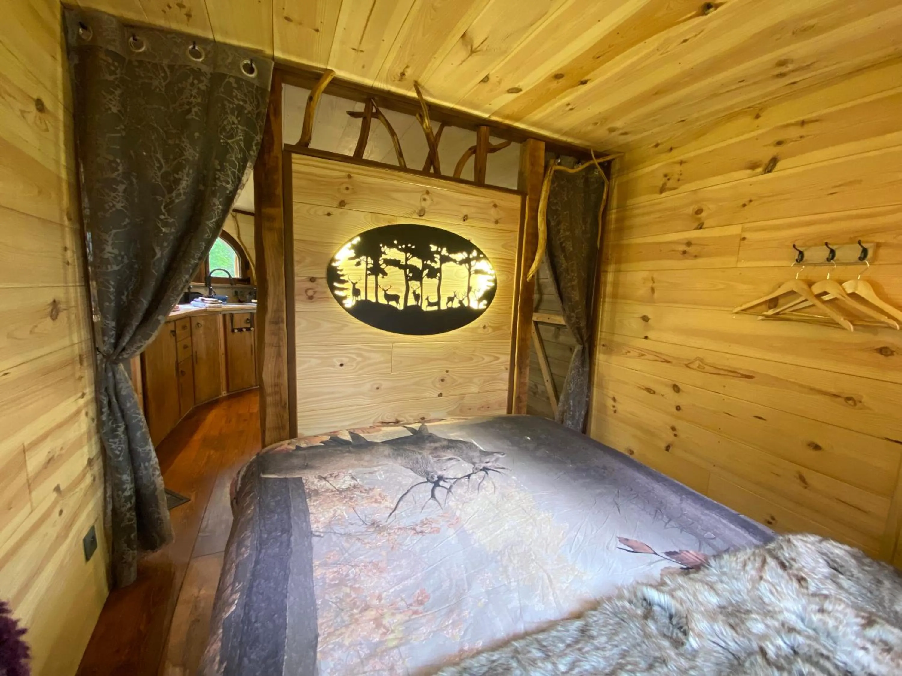Decorative detail, Bed in Les Cabanes De Pyrene