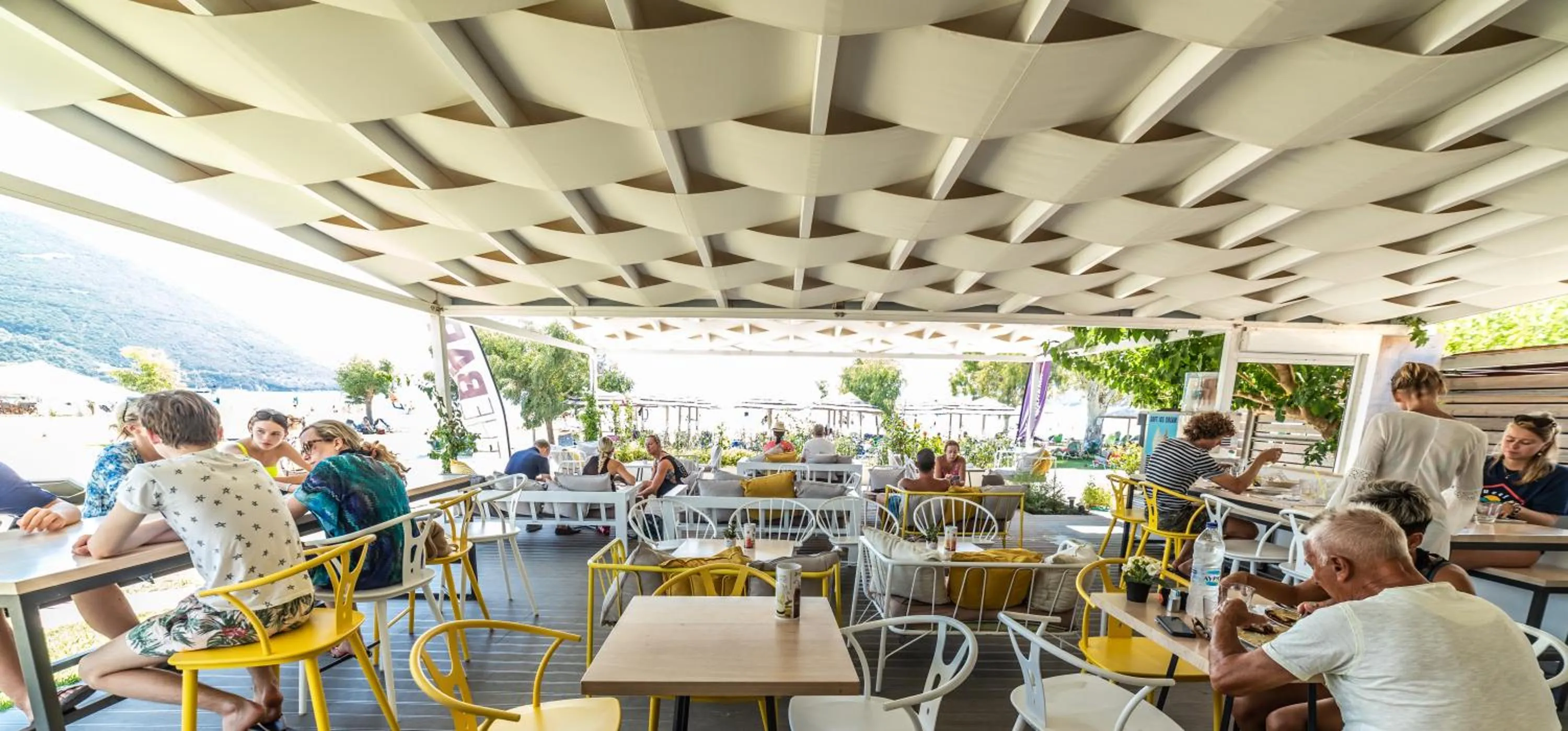 Restaurant/places to eat in Hotel Odeon