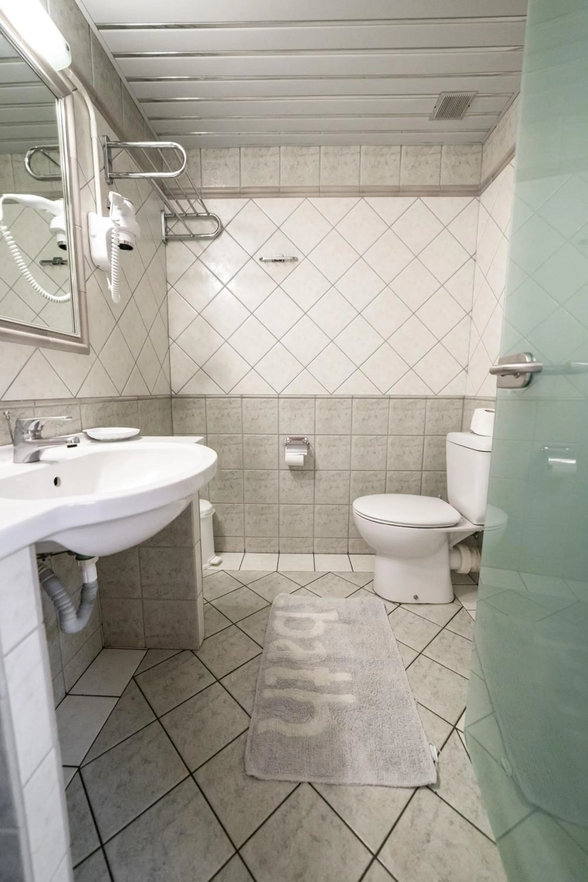 Bathroom in Hotel Odeon