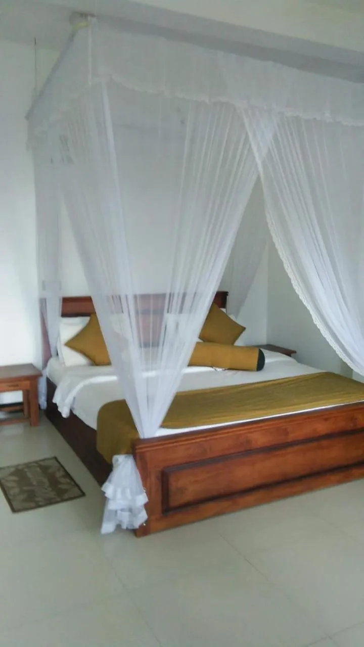 Bed in Maple home stay and cottage