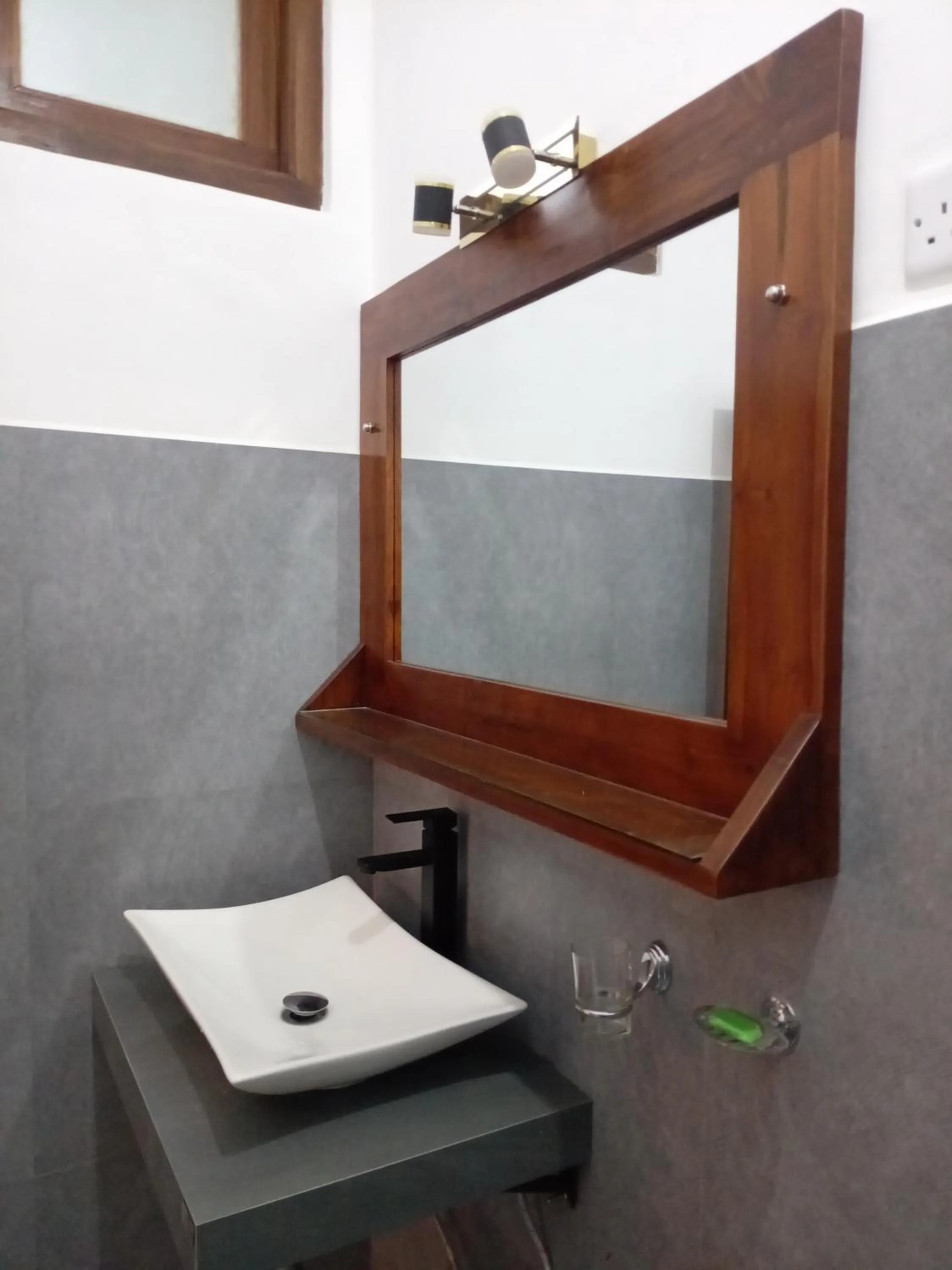 Maple home stay and cottage