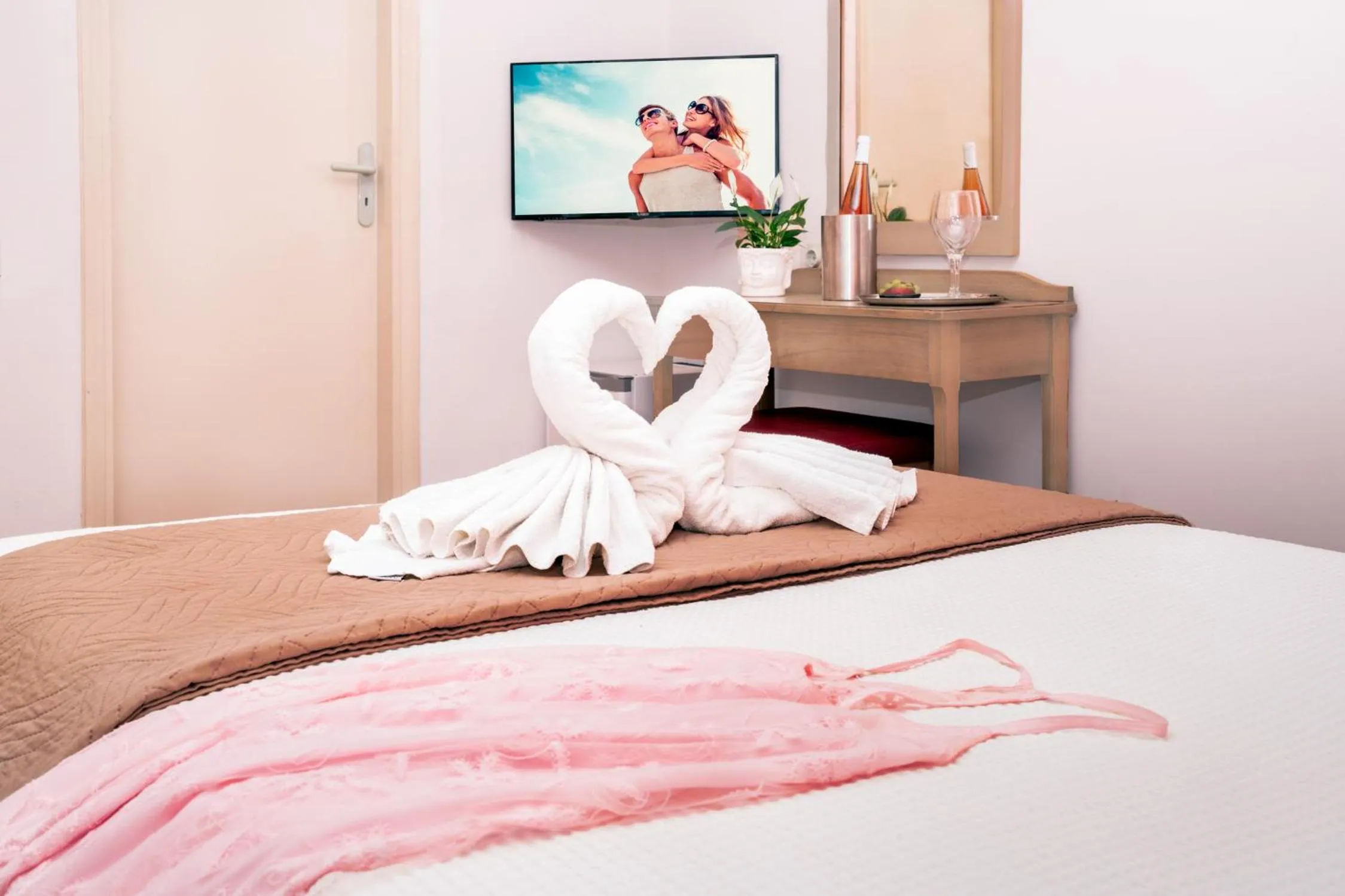 Bed in Hotel Brascos