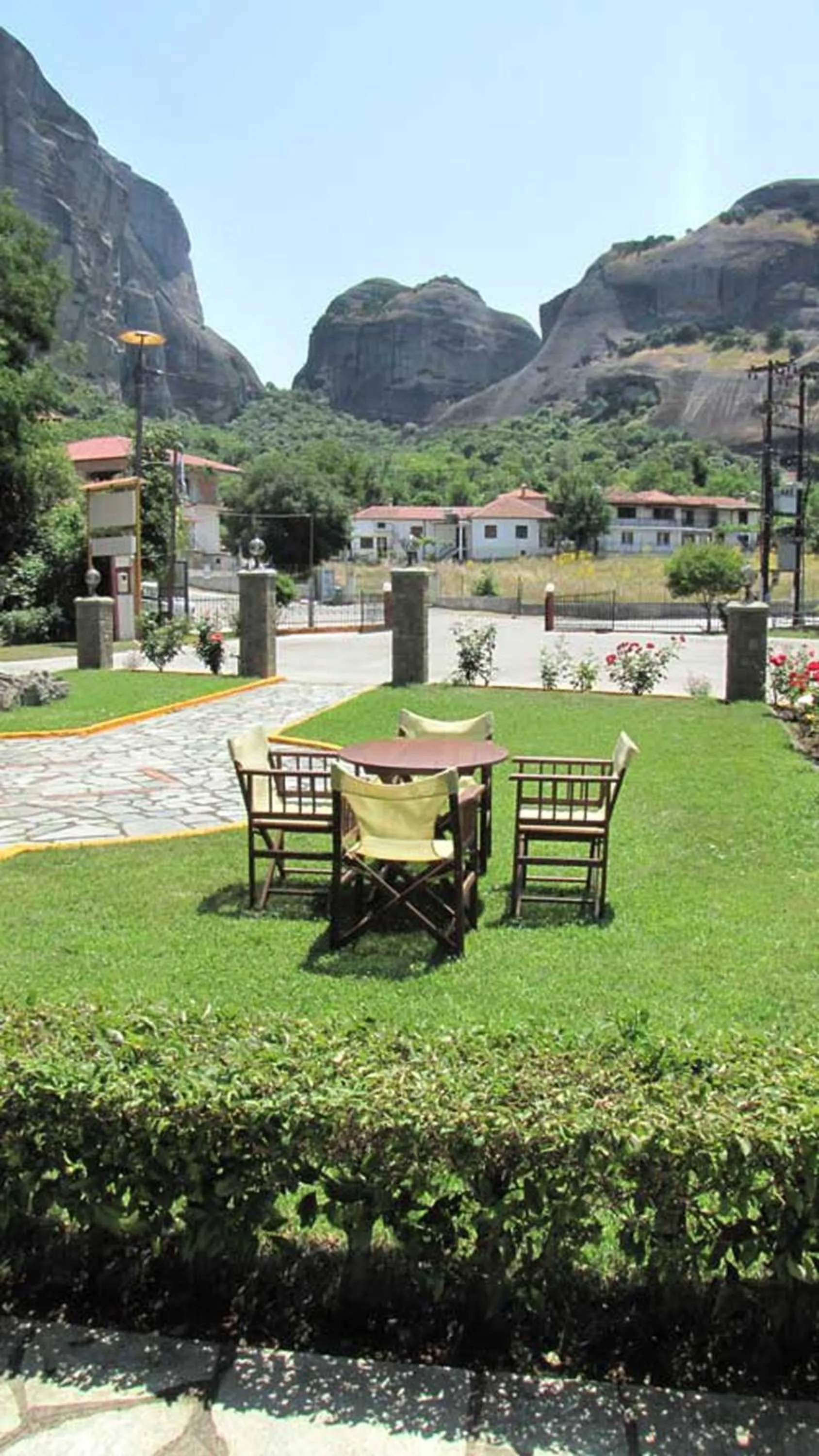 Garden in Spanias Hotel