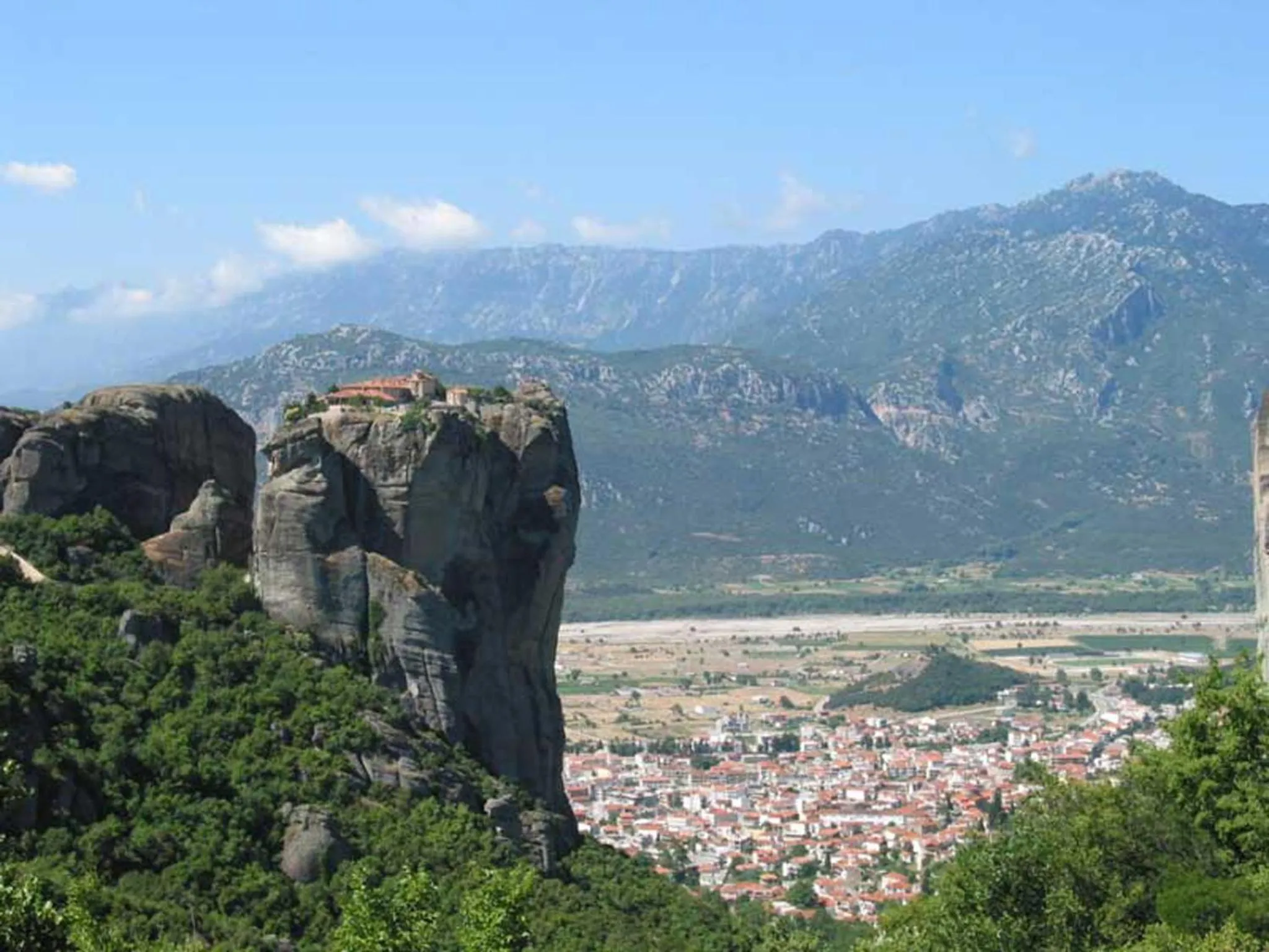 Nearby landmark in Spanias Hotel
