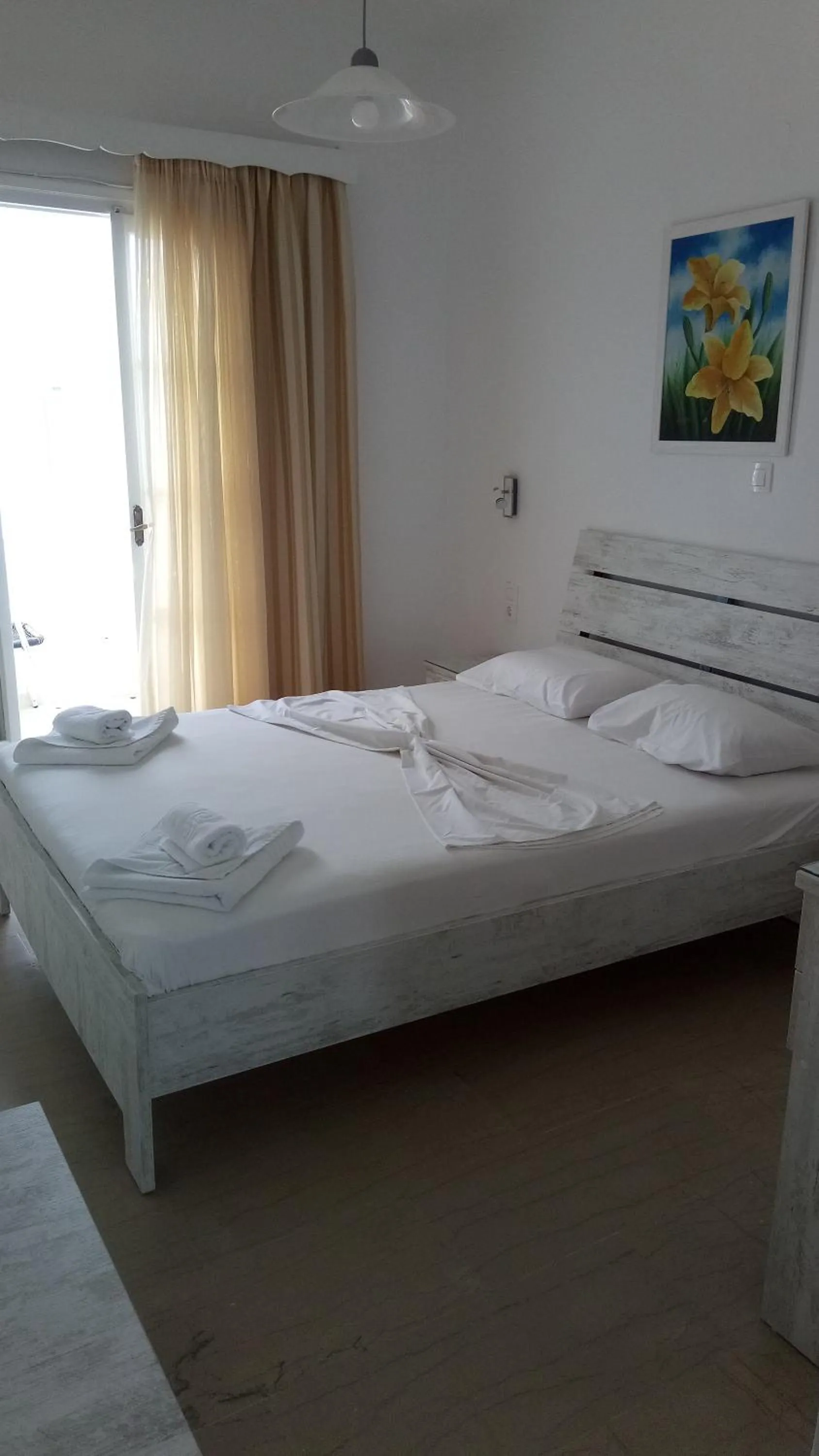 Bed in Mare Monte