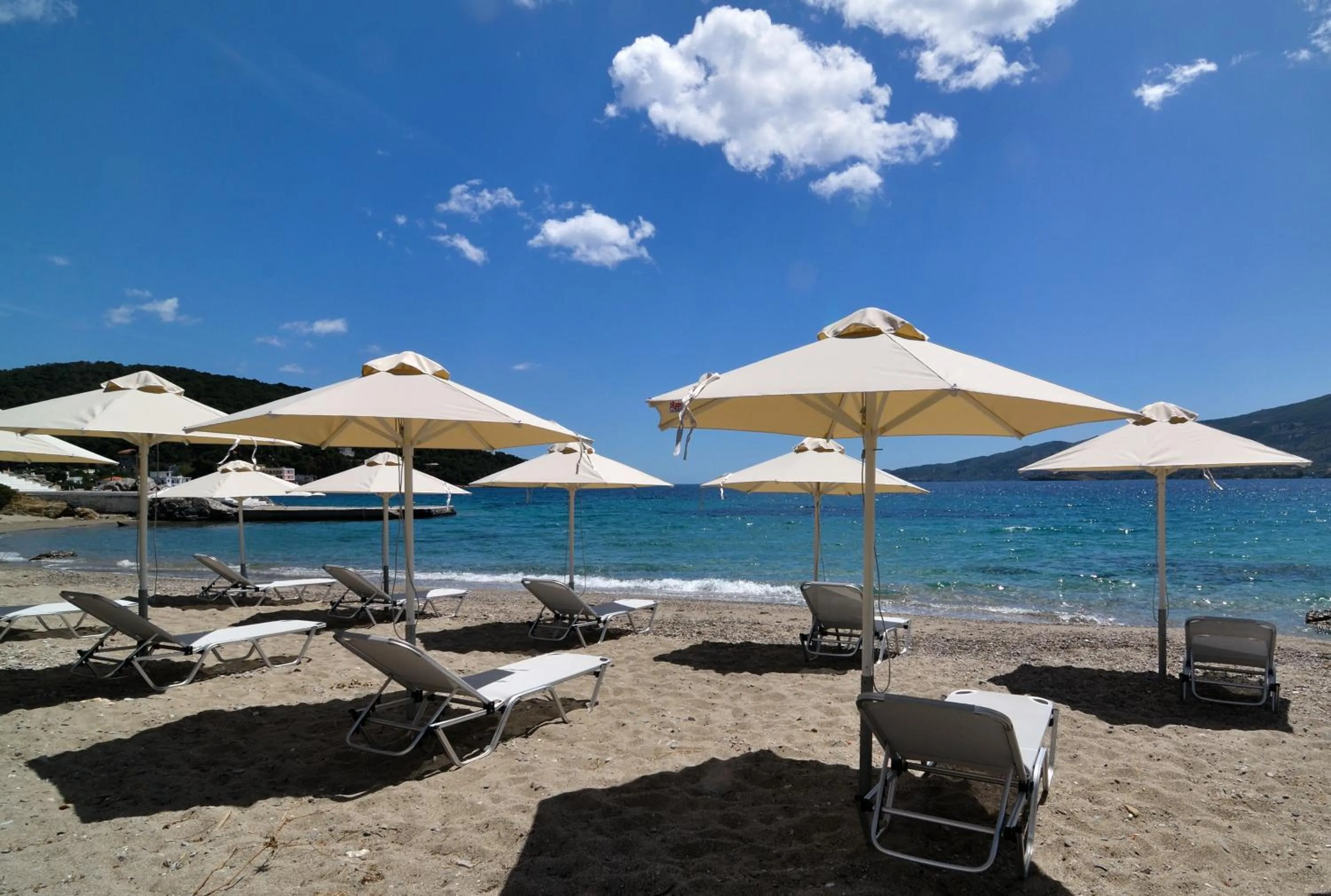 Beach in Golden View