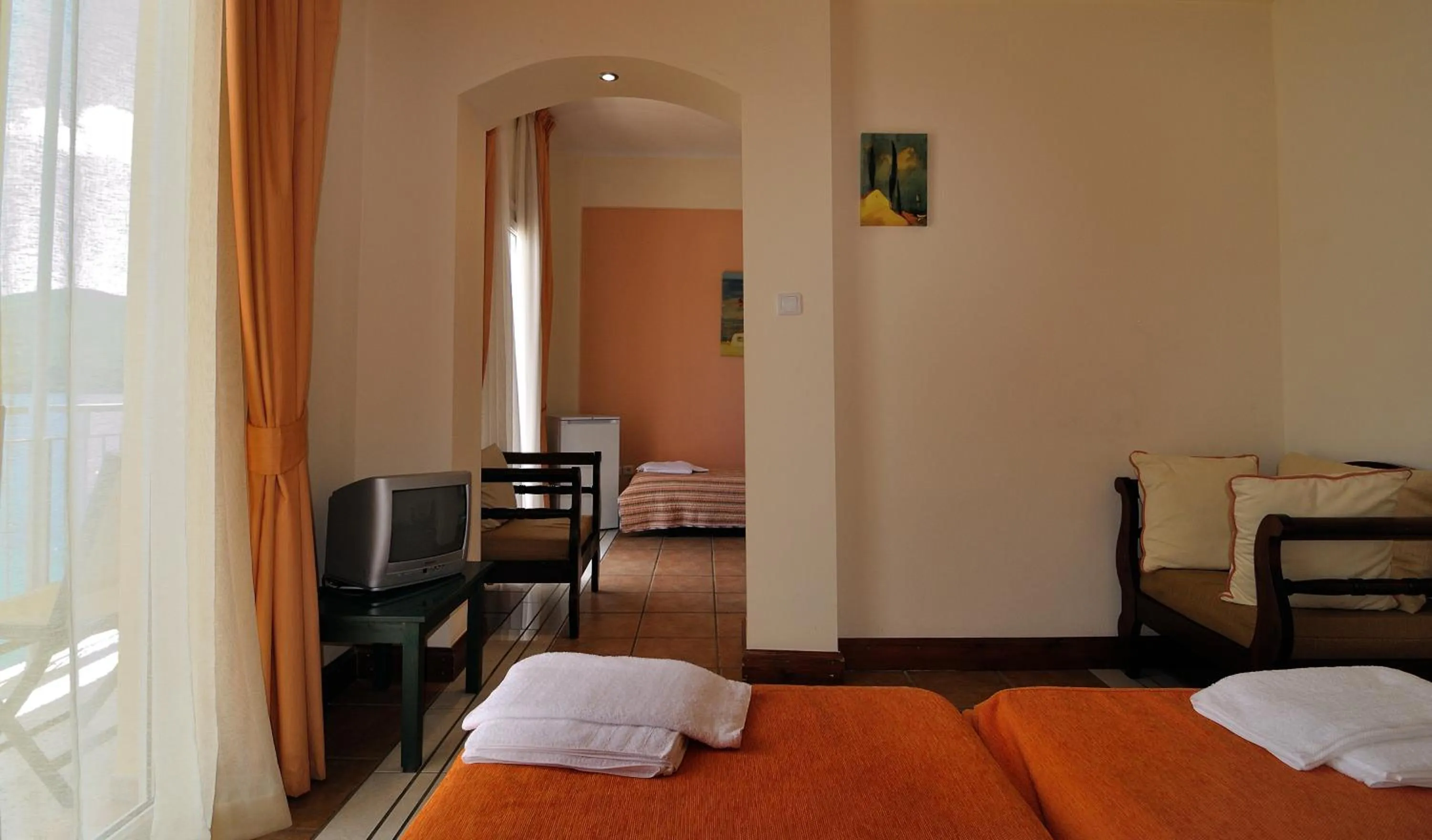 Bedroom, Bed in Golden View