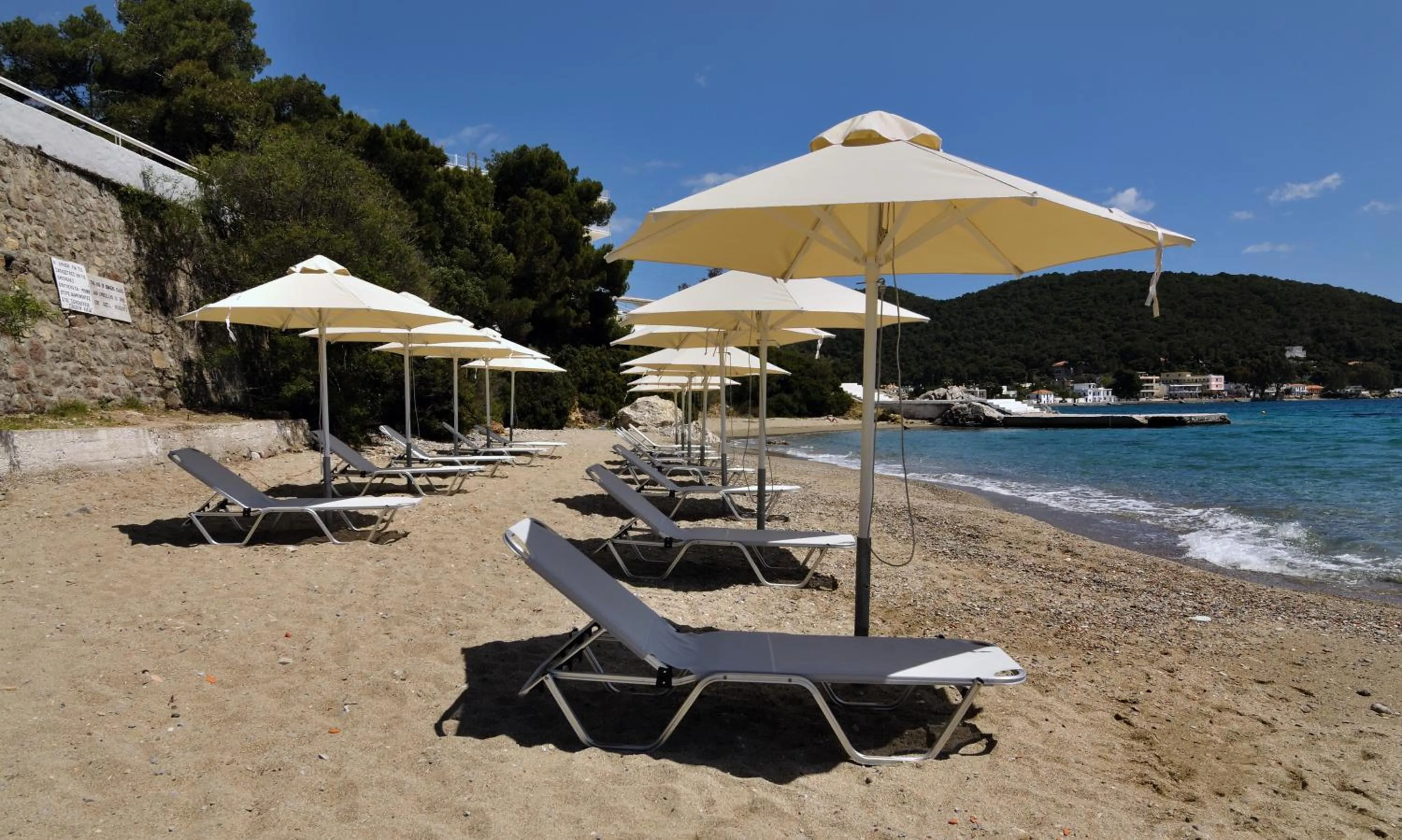 Beach in Golden View