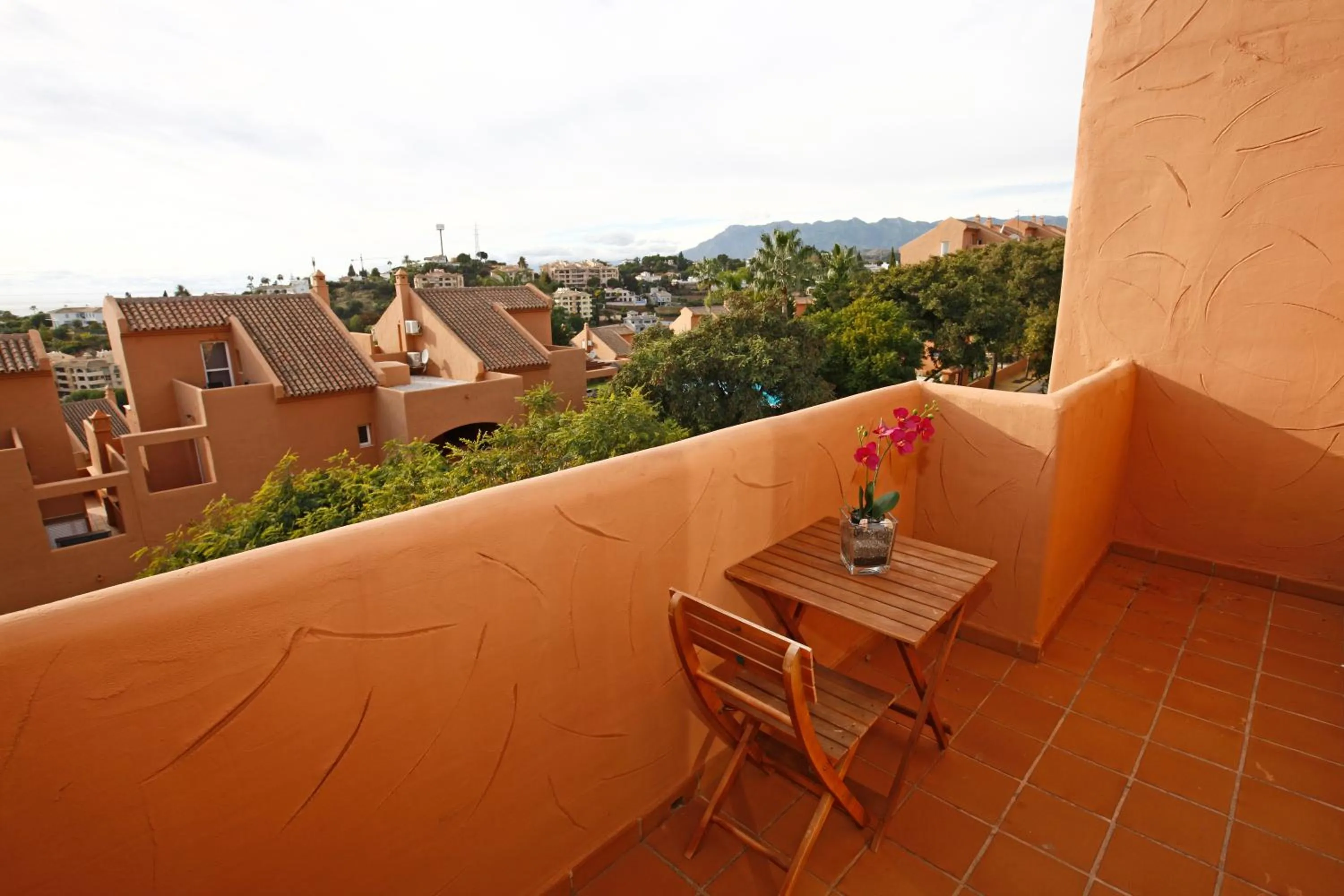 REF 1 Spacious Sea View Apartment
