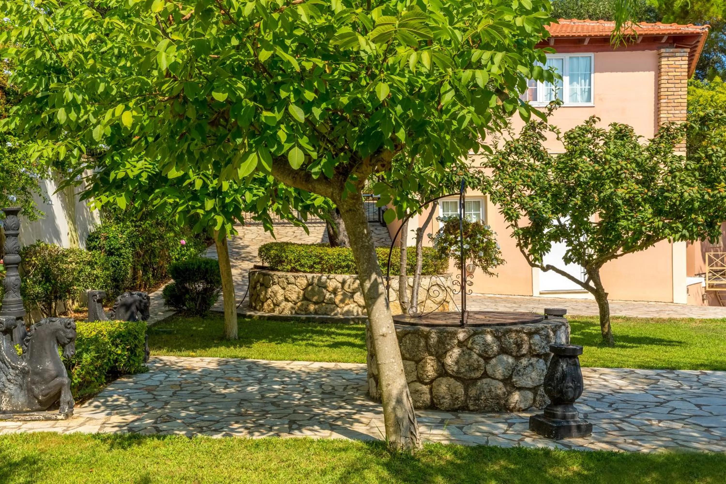 Garden in Lido Corfu Sun Hotel 4 Stars All-inclusive