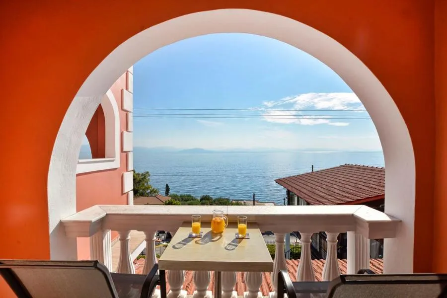 Beach in Lido Corfu Sun Hotel 4 Stars All-inclusive