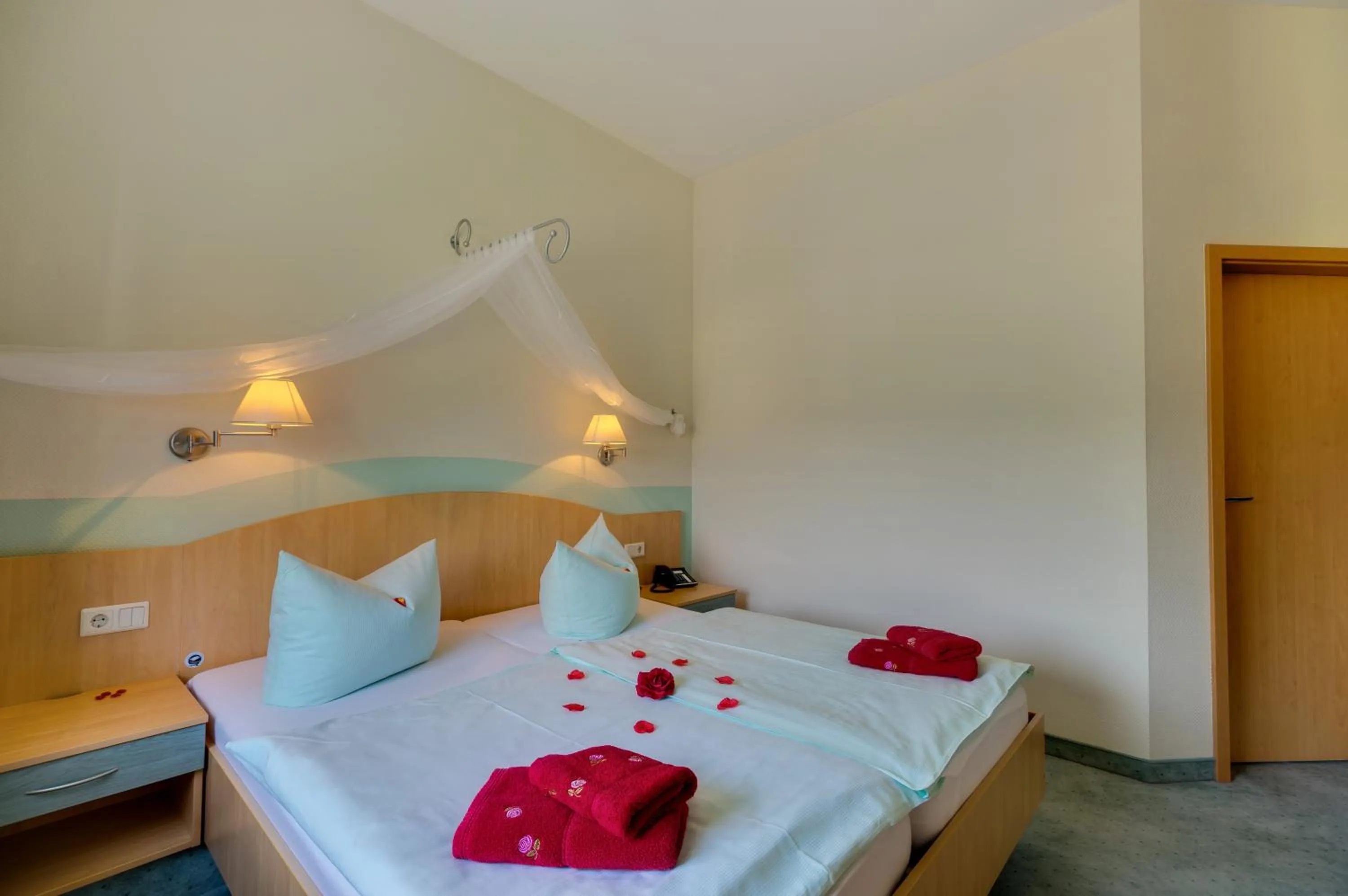 Bedroom, Bed in Kurhotel Bad Schlema