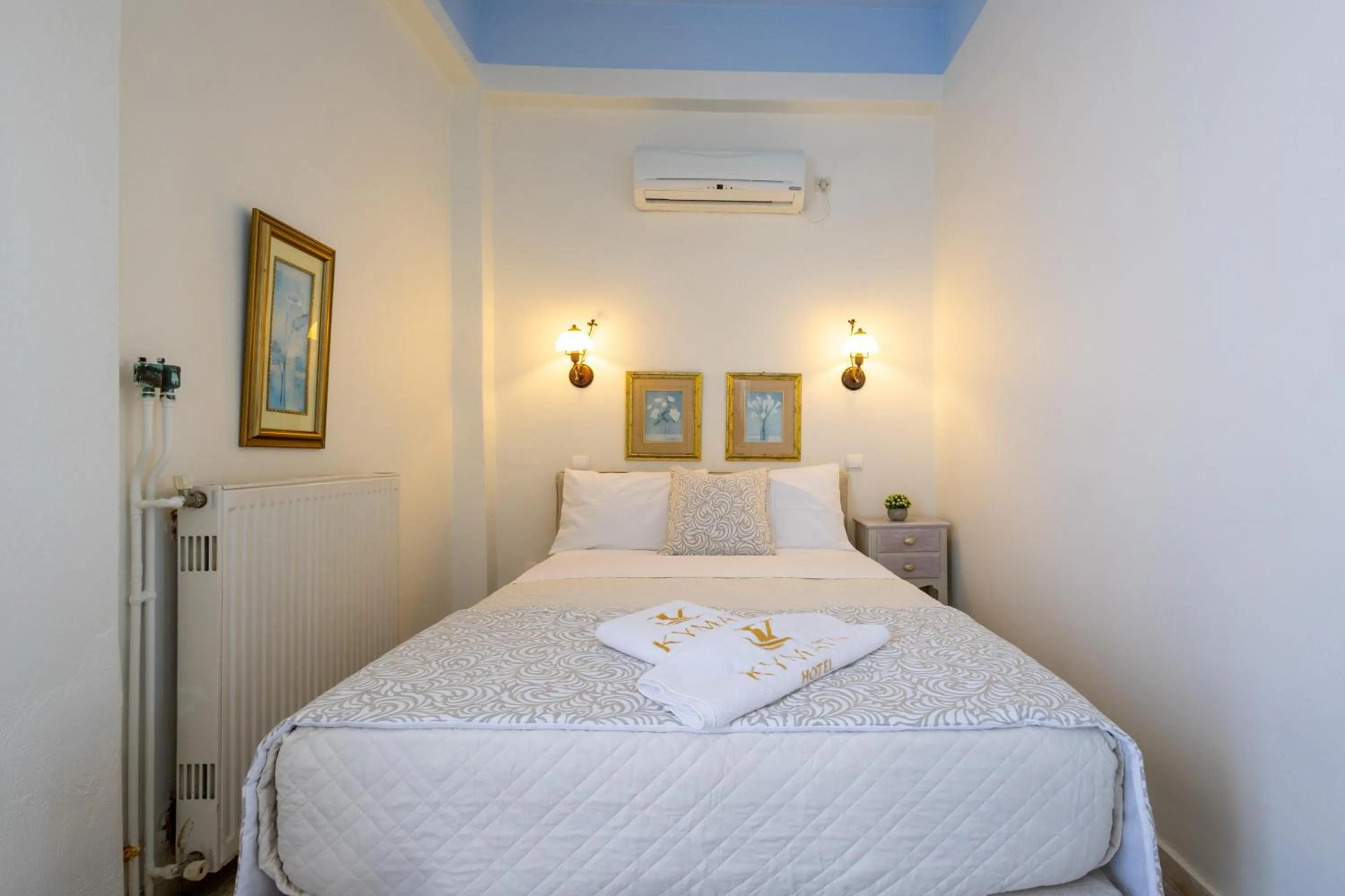 Bedroom, Bed in Kymata Hotel