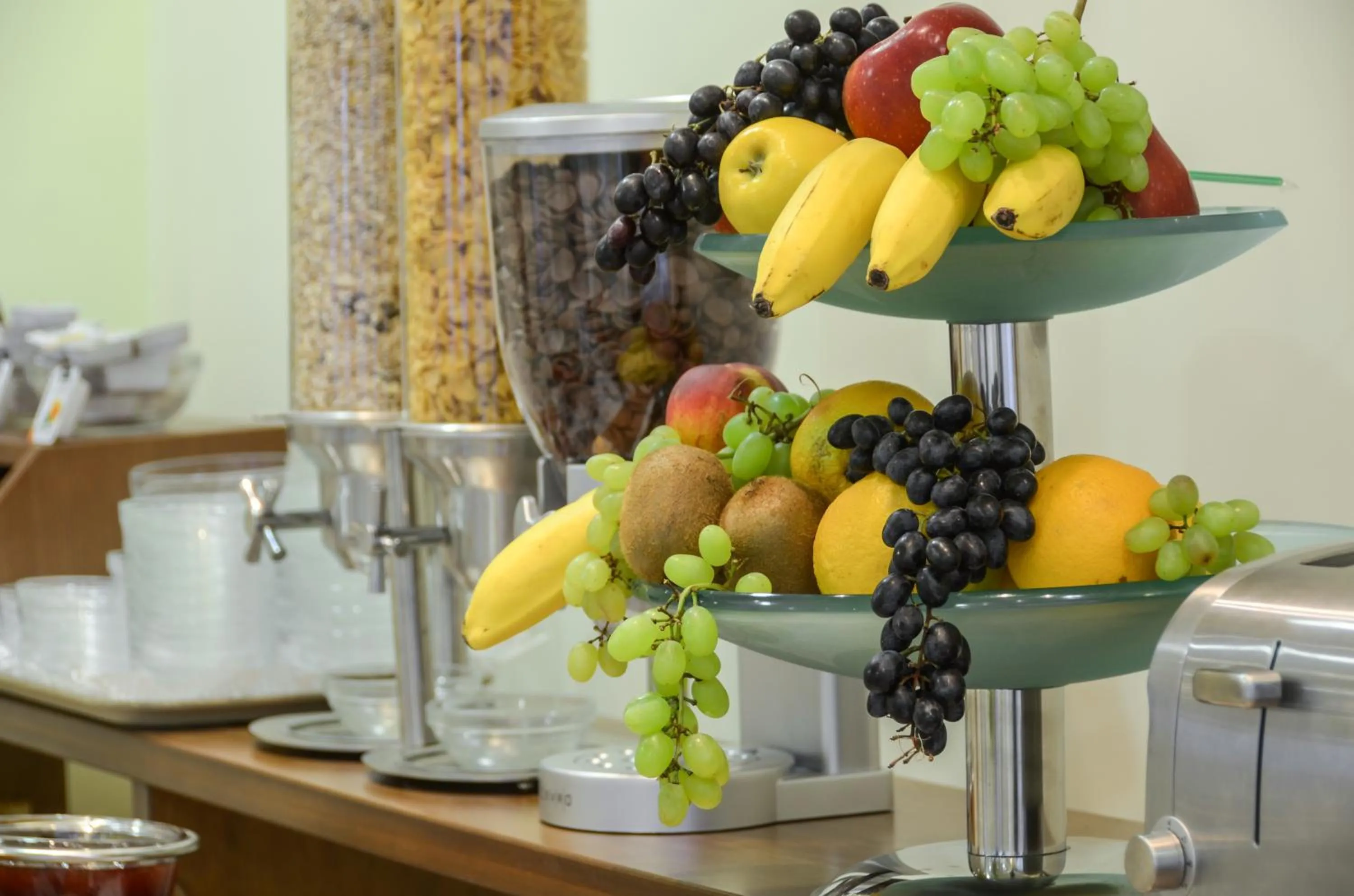 Food and drinks in Kymata Hotel