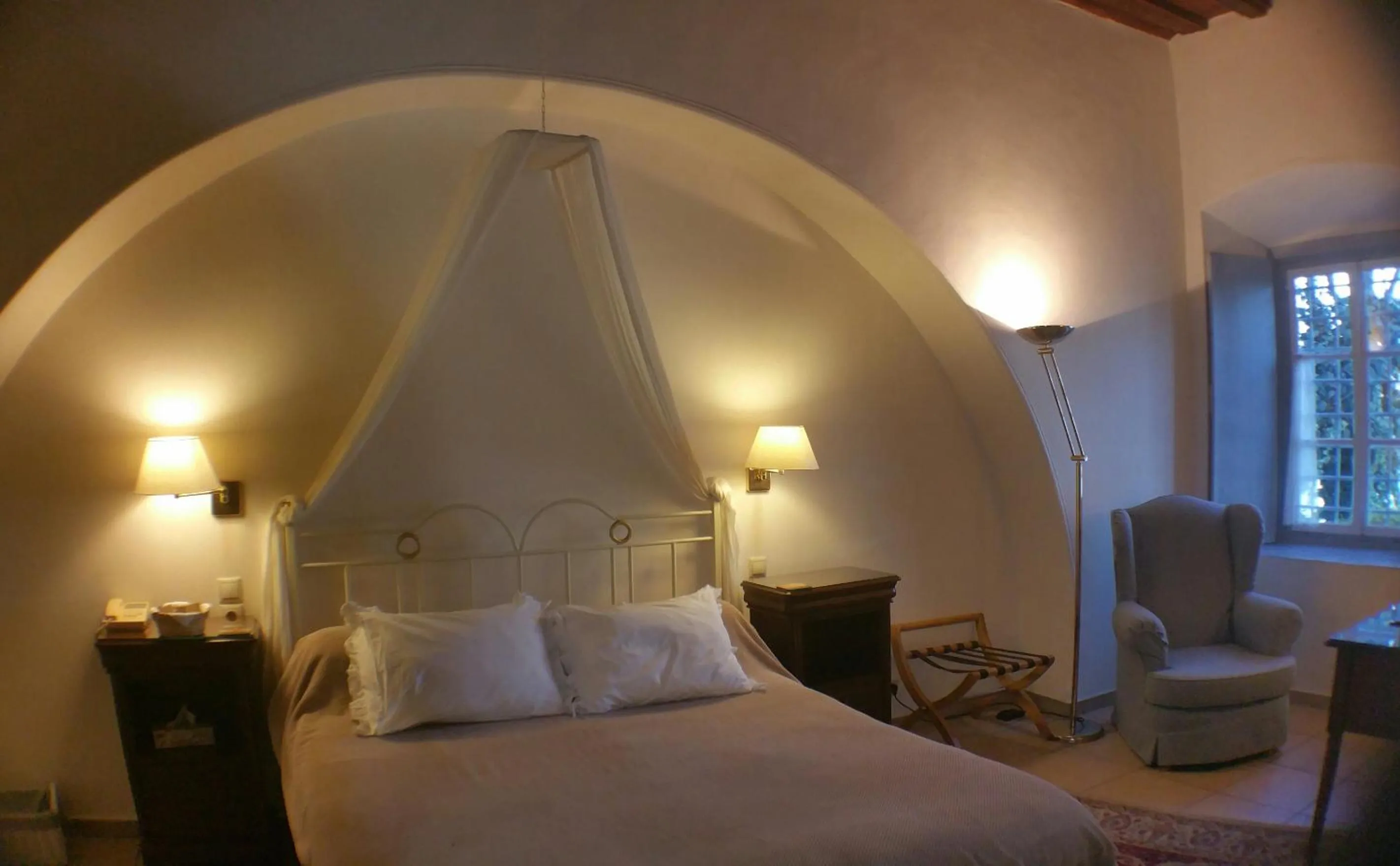 Day, Bed in Economou Mansion