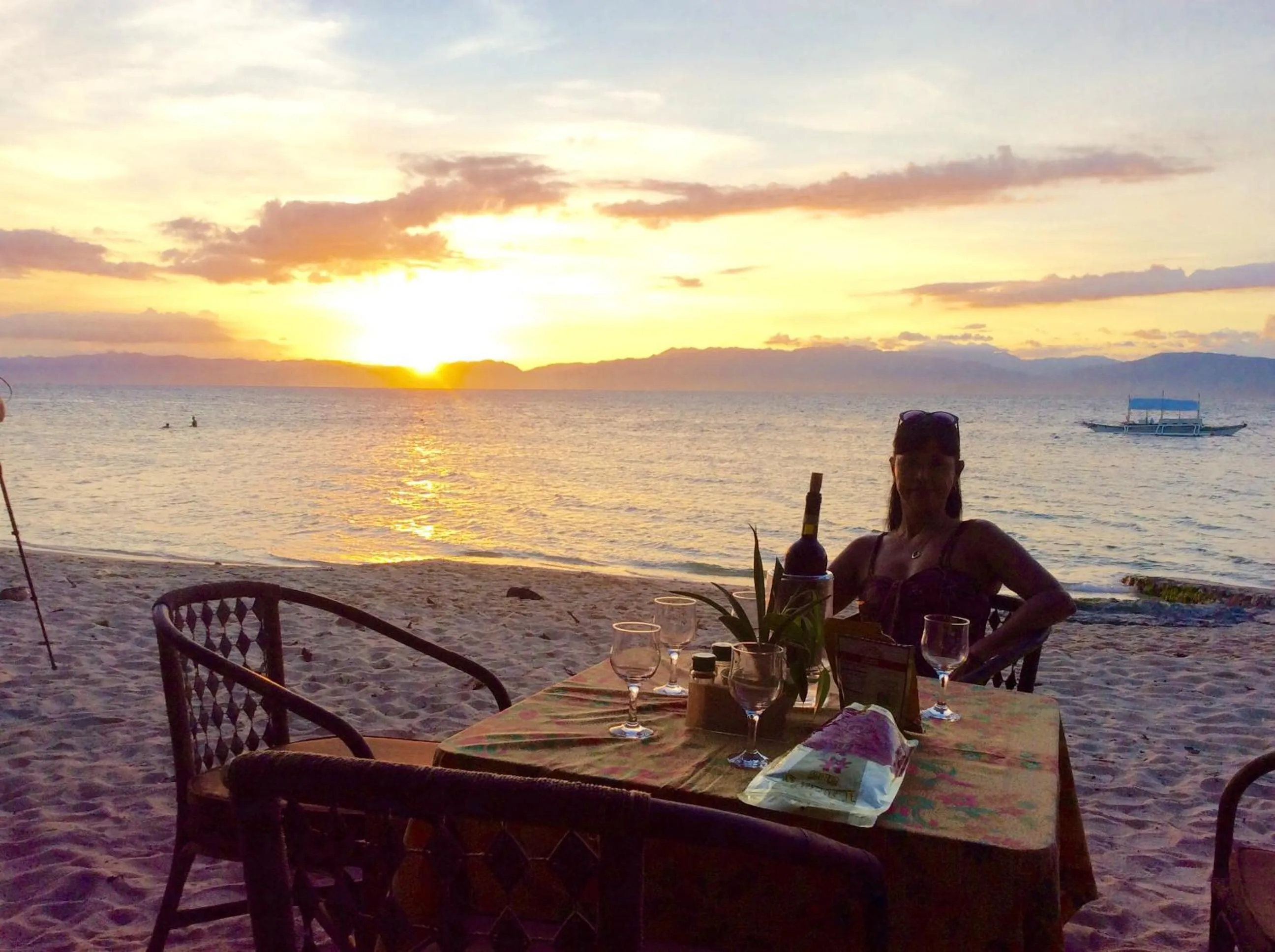 Restaurant/places to eat in Ravenala Beach Bungalows