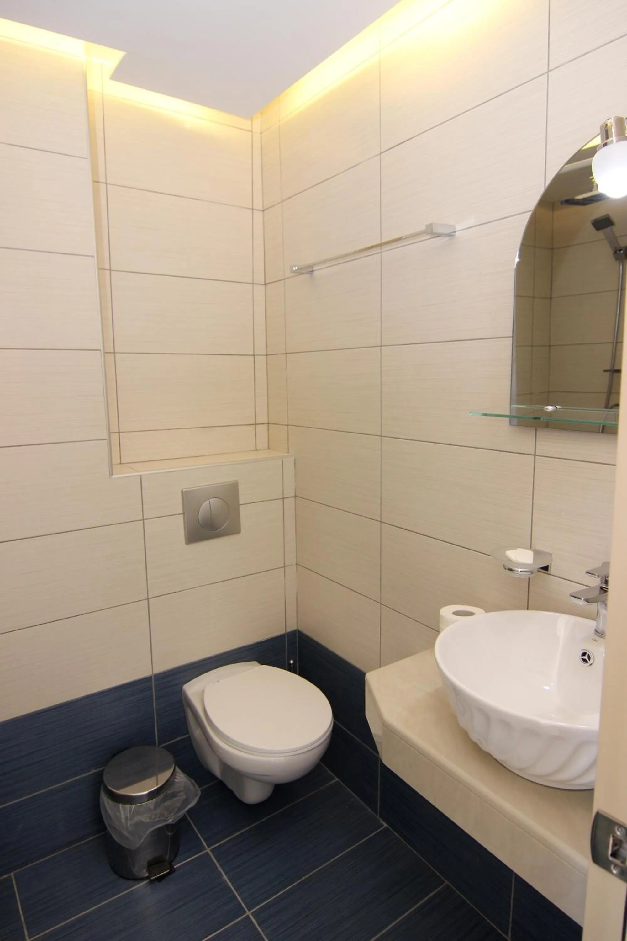 Toilet in Creta Mare Hotel