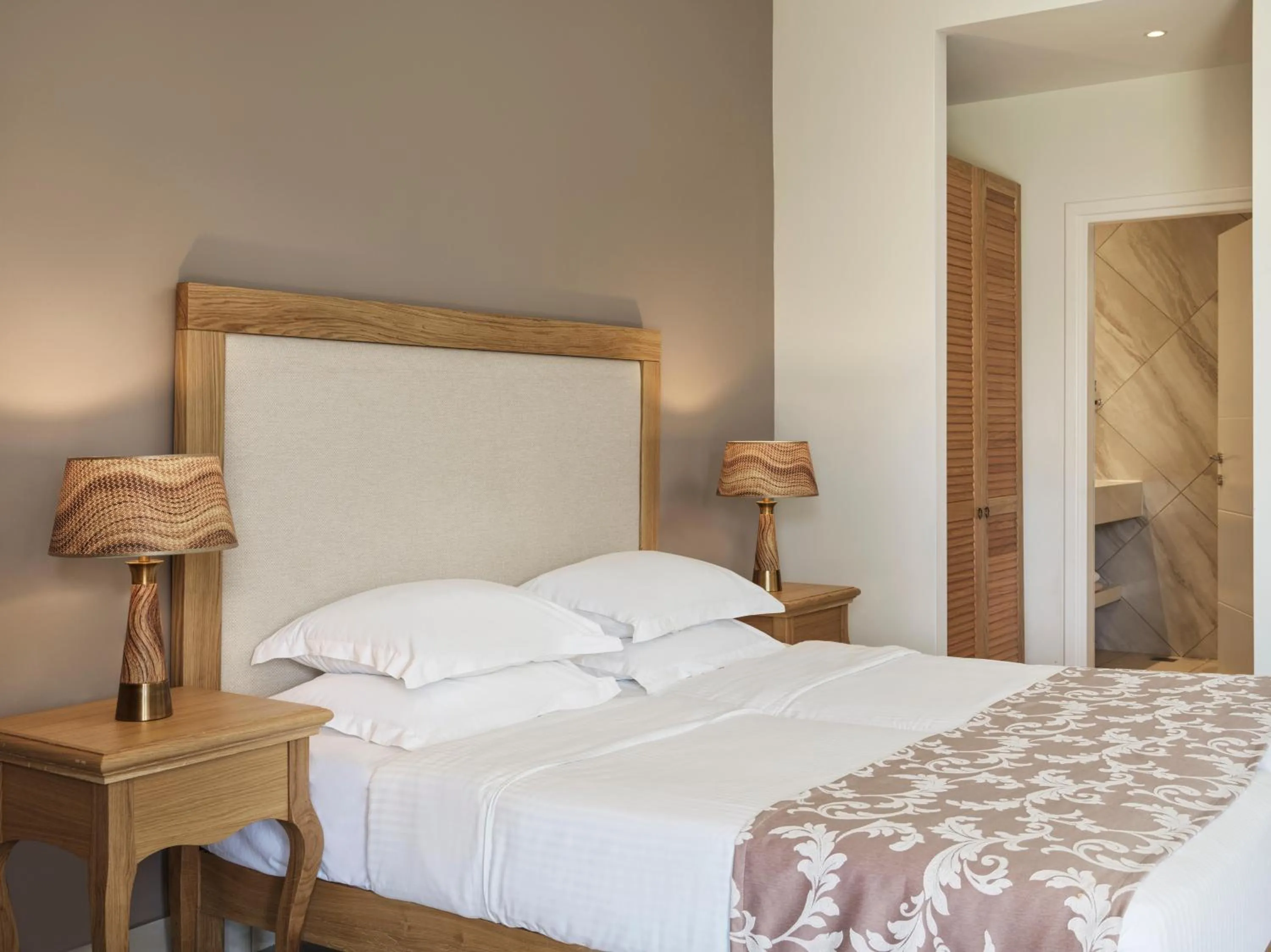 Photo of the whole room, Bed in Civitel Creta Beach