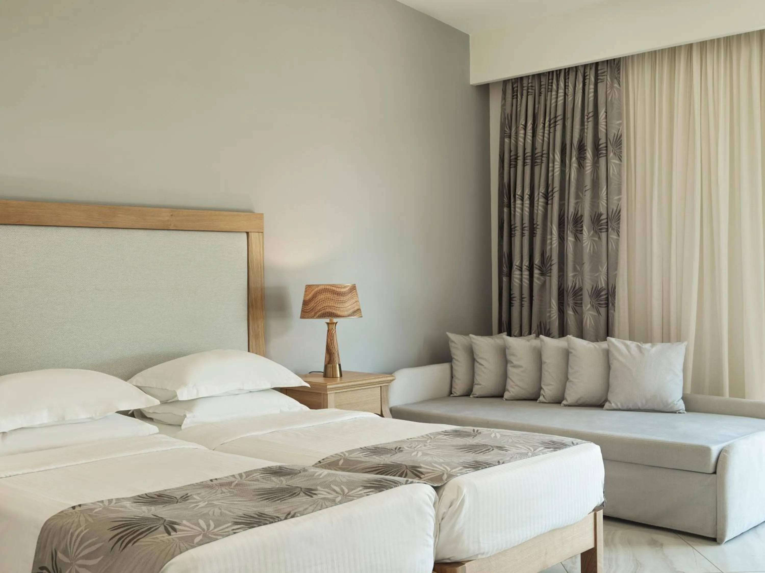 Photo of the whole room, Bed in Civitel Creta Beach