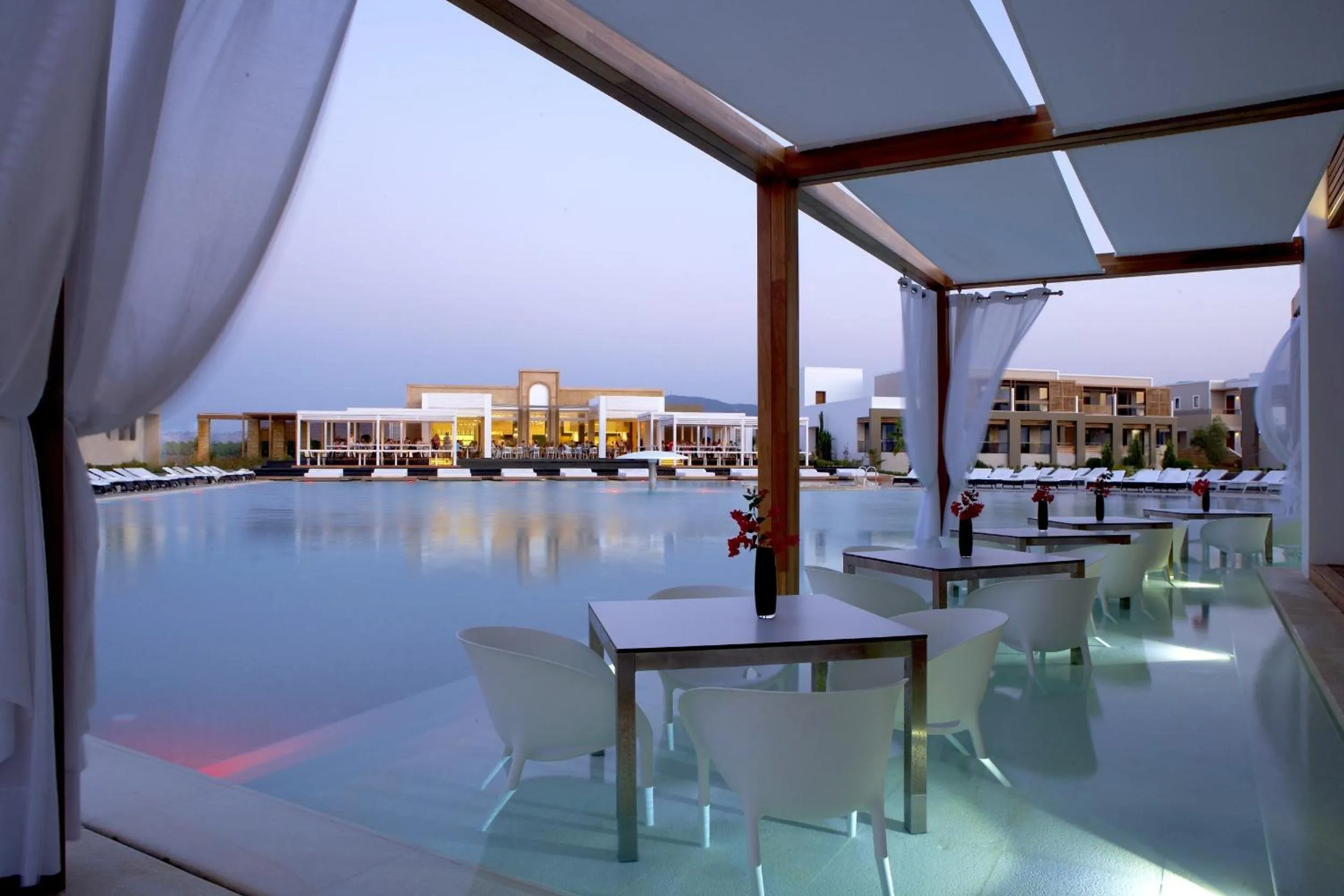 Lounge or bar in Pelagos Suites Hotel & Spa
