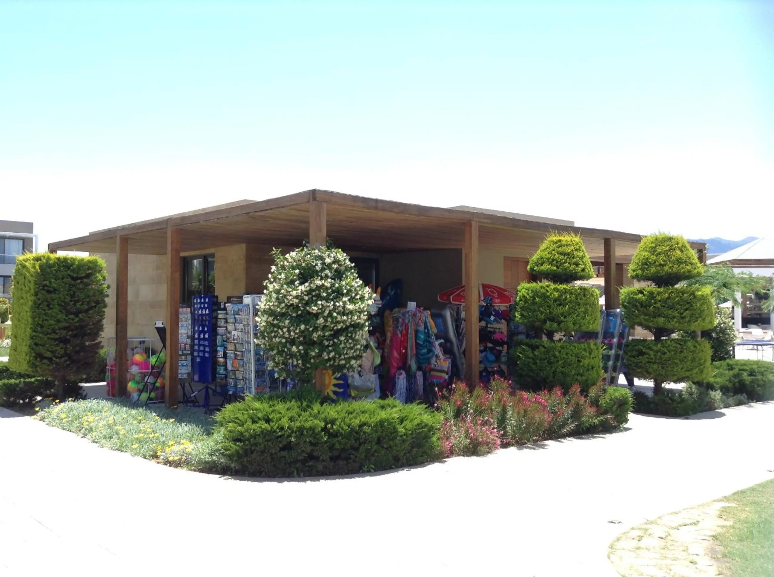 Supermarket/grocery shop in Pelagos Suites Hotel & Spa